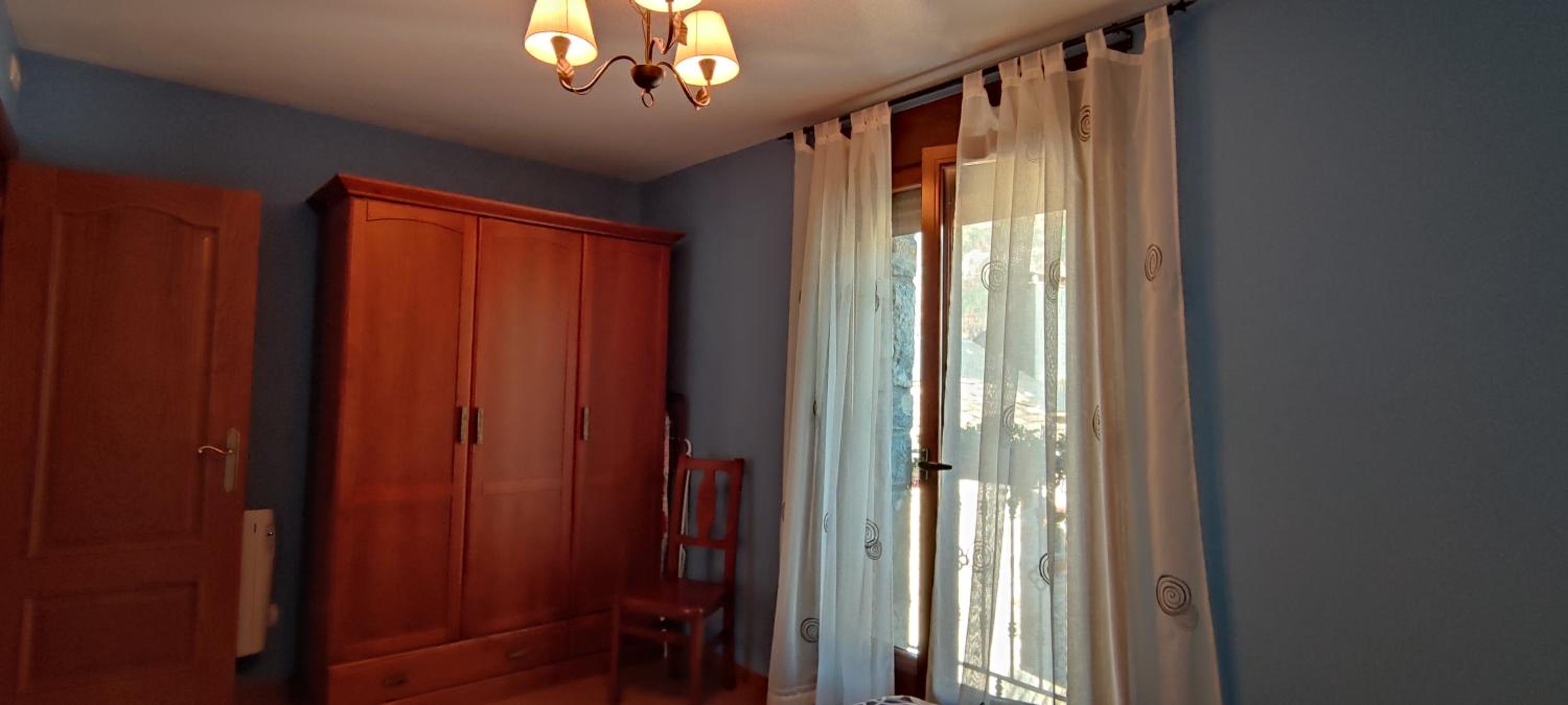 Three-Bedroom Apartment photo 2
