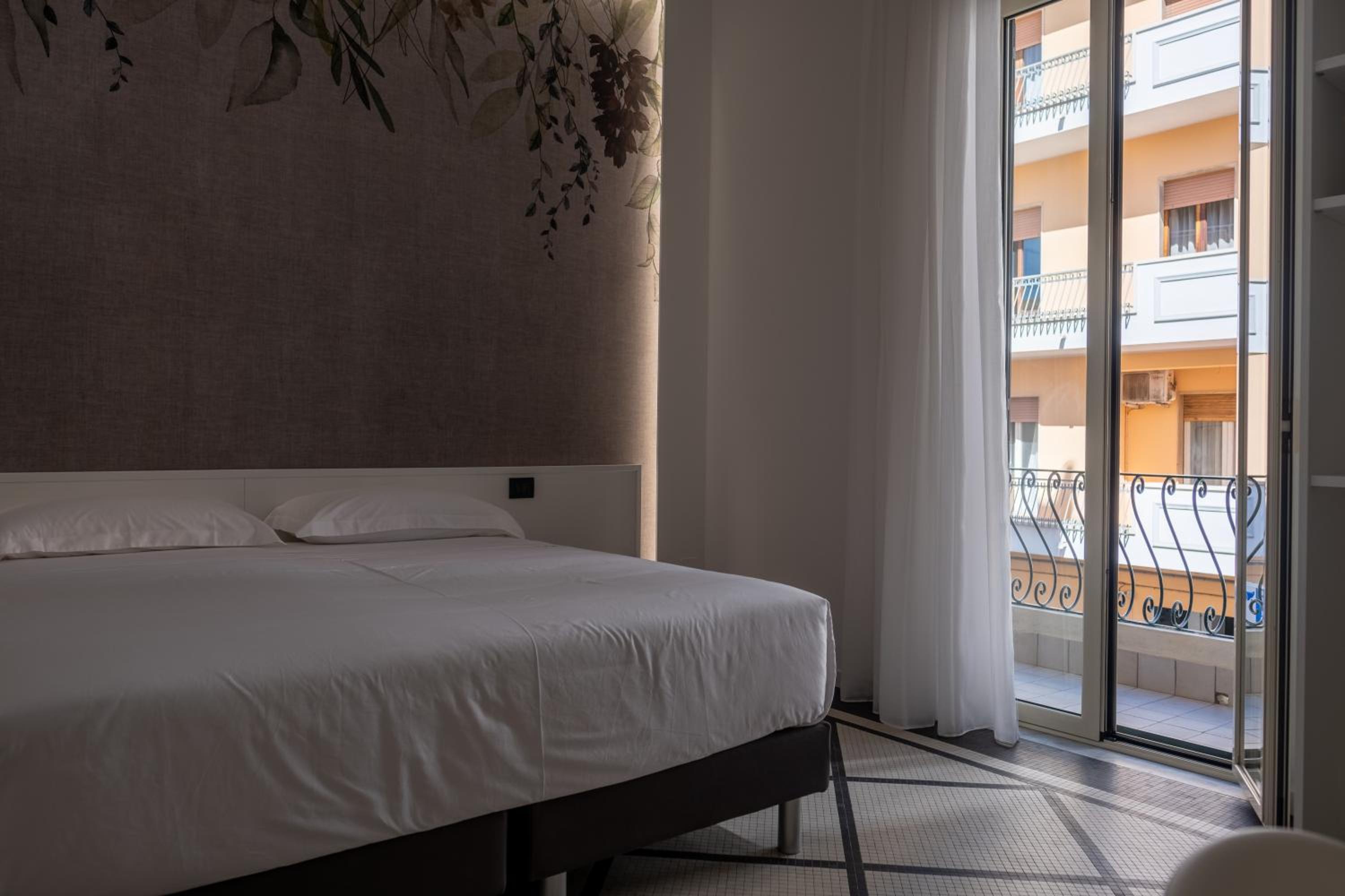 Double or Twin Room with Private Bathroom photo 2