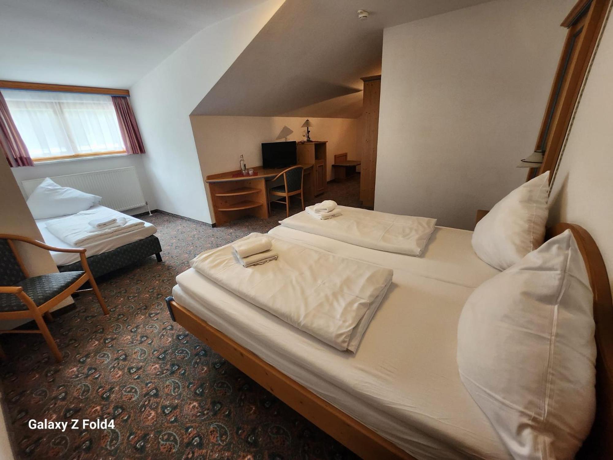 Standard Triple Room photo 2