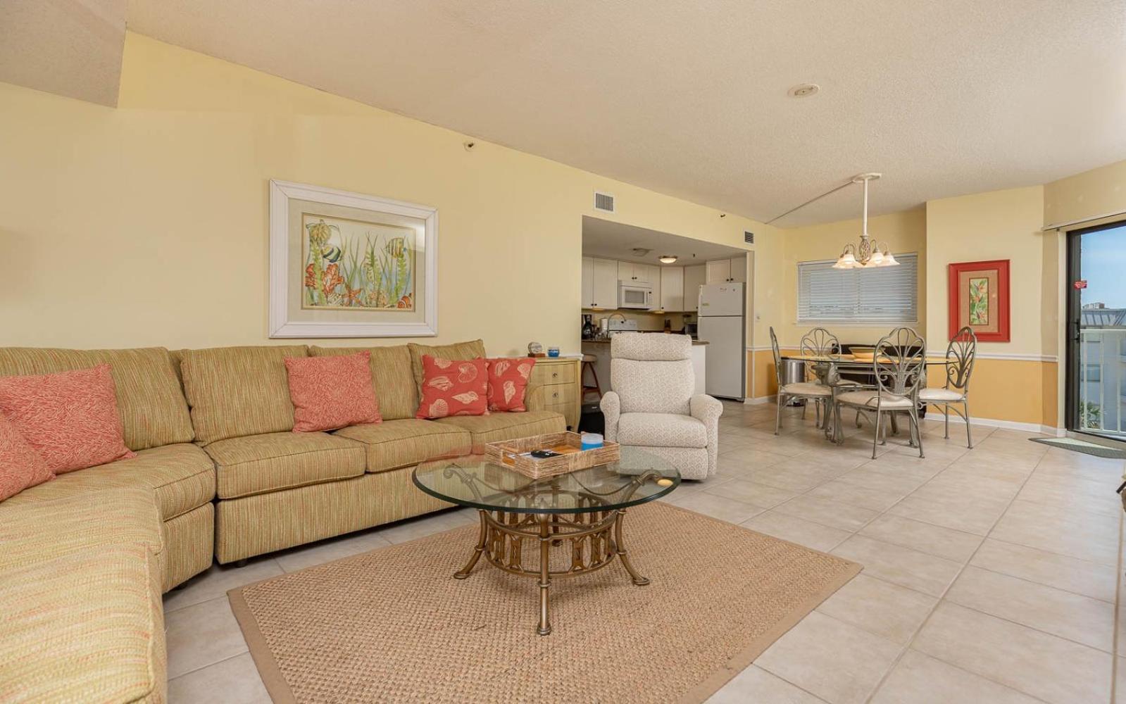 Three-Bedroom Apartment photo 1