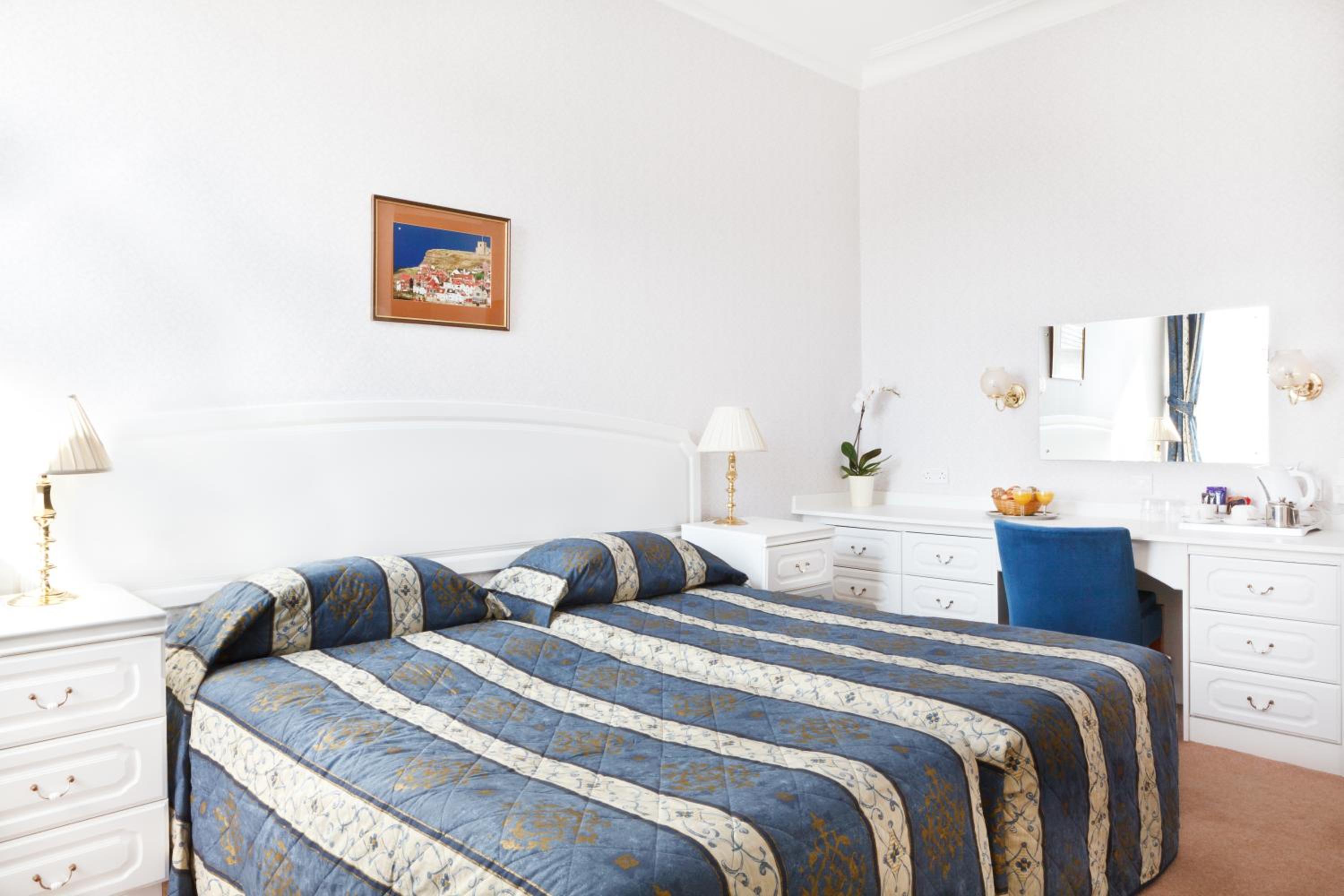 Twin Room - Photo 6