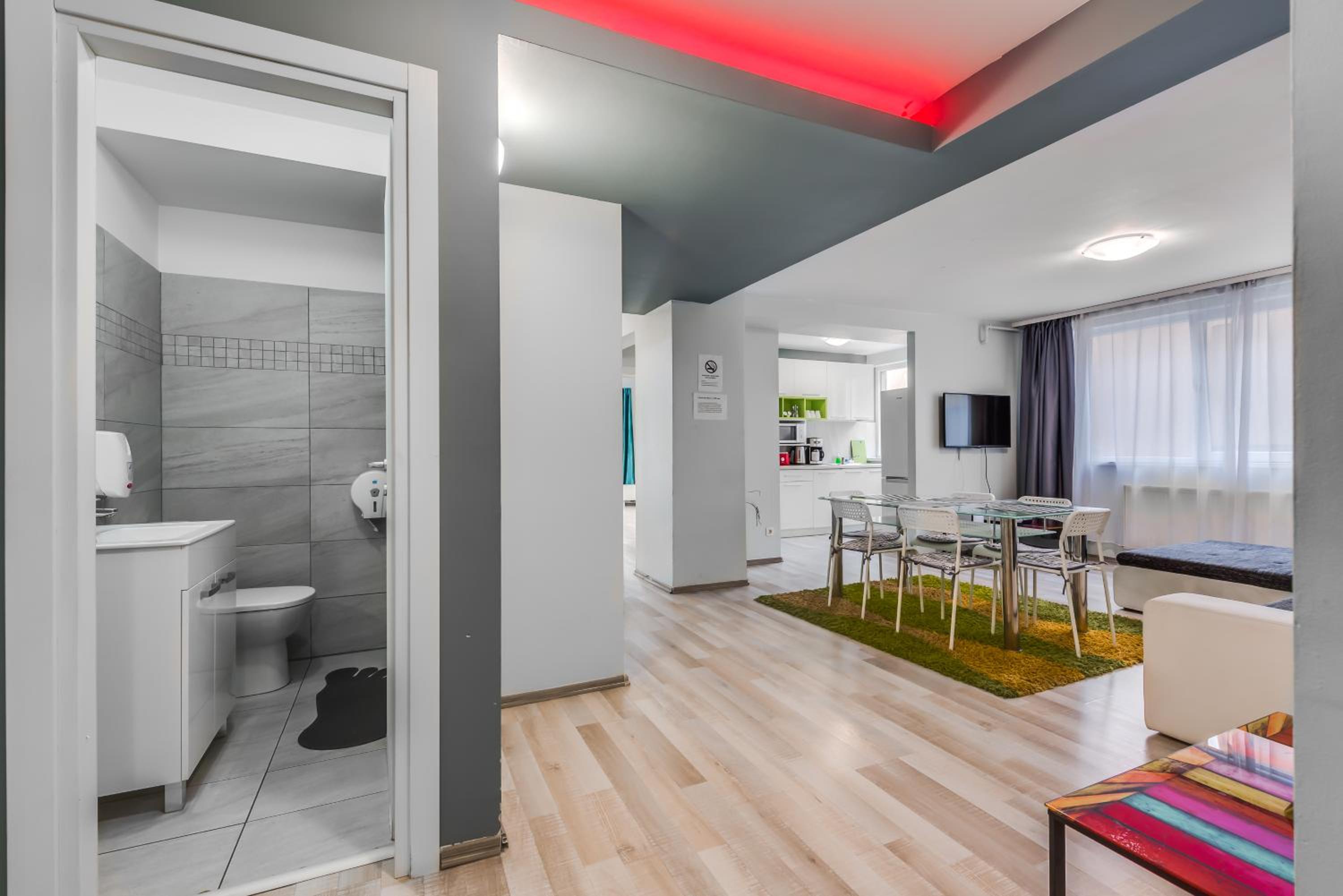 Three-Bedroom Apartment - Photo 11