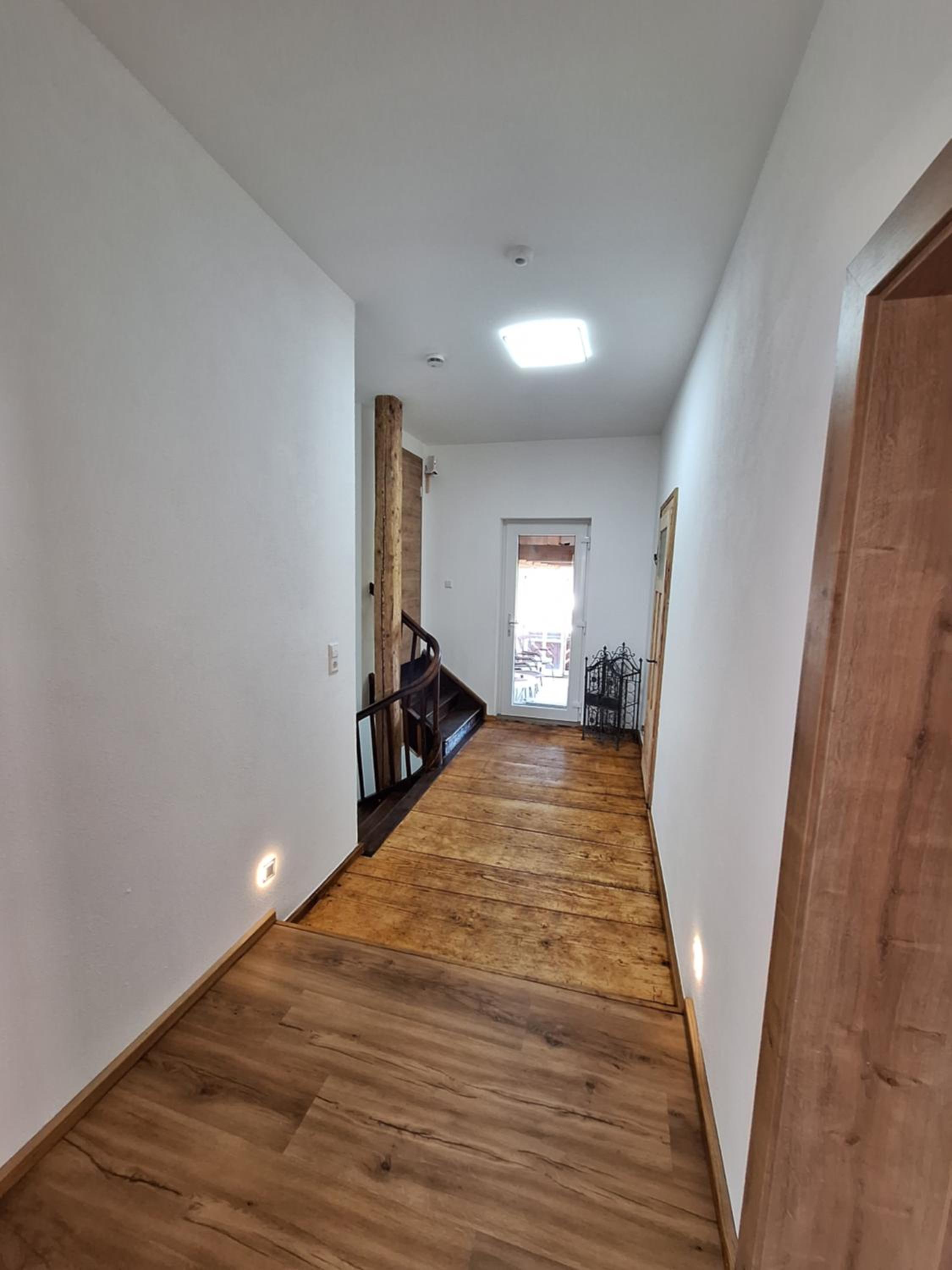 Apartment - Photo 8