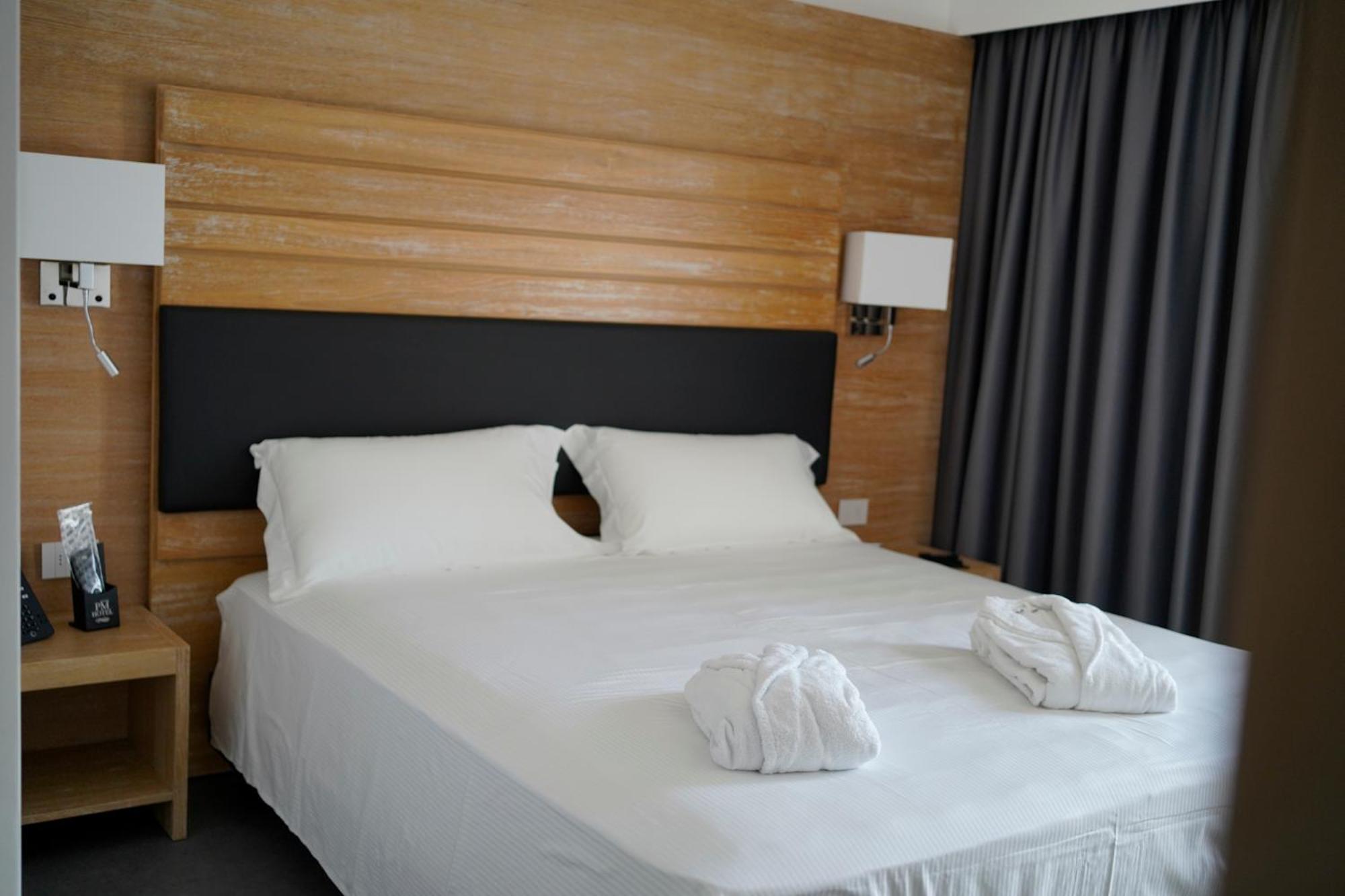 Suite with Balcony - Photo 7
