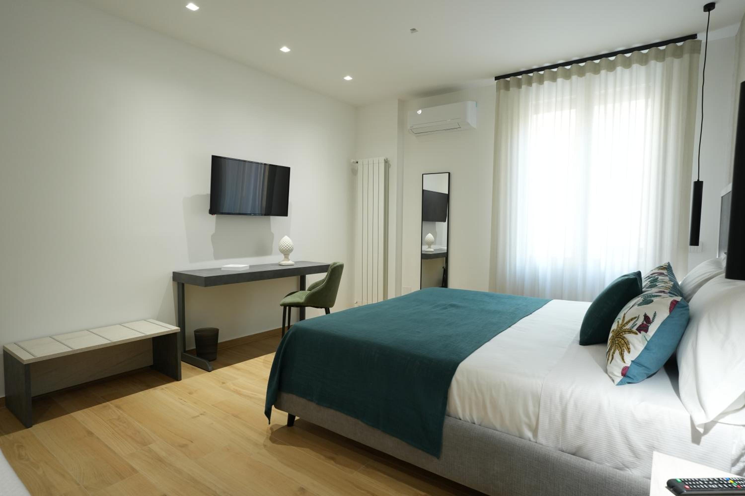 Deluxe Triple Room photo 2