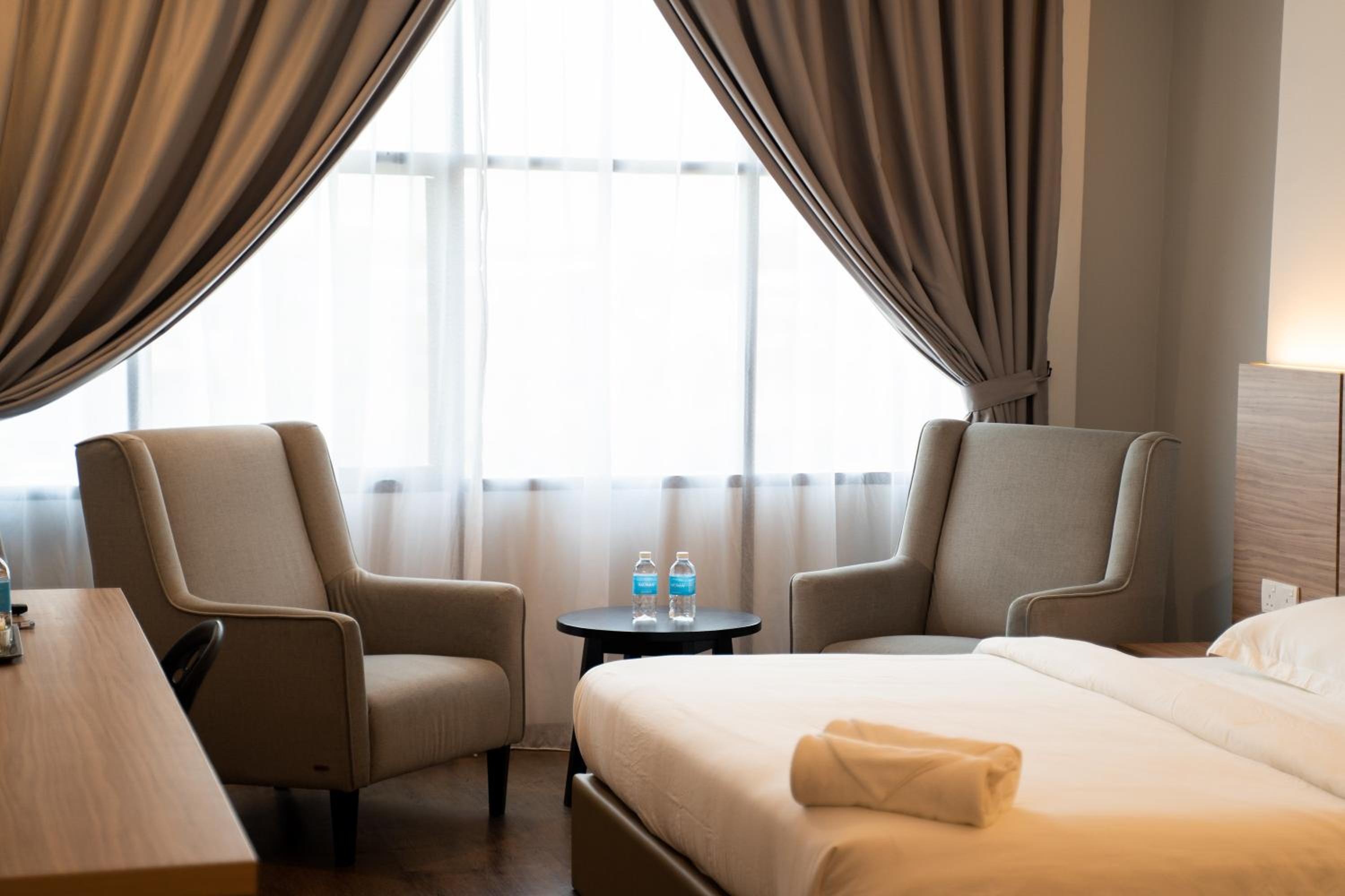 Deluxe Family Room - Photo 3