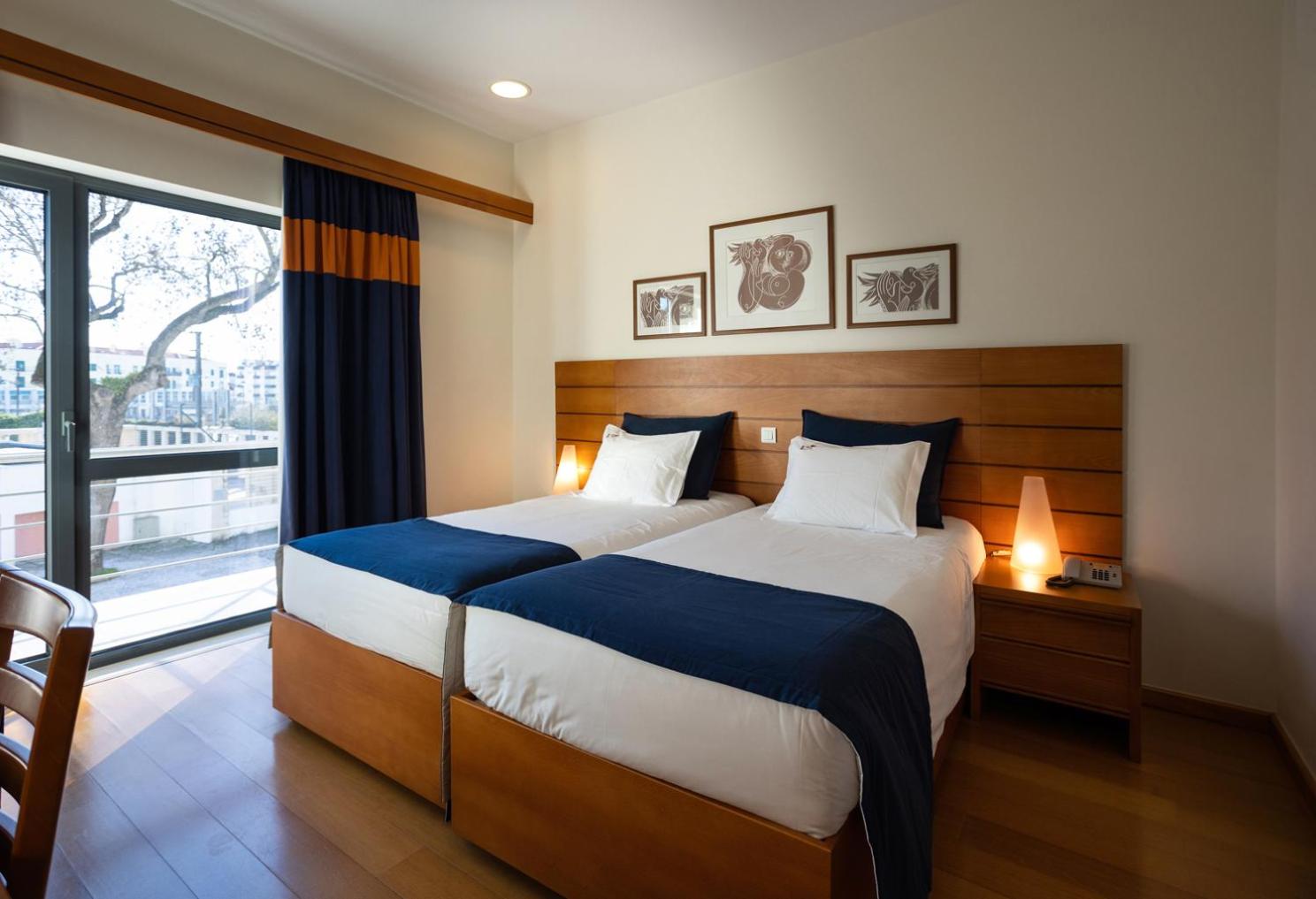 Twin Room - Photo 3