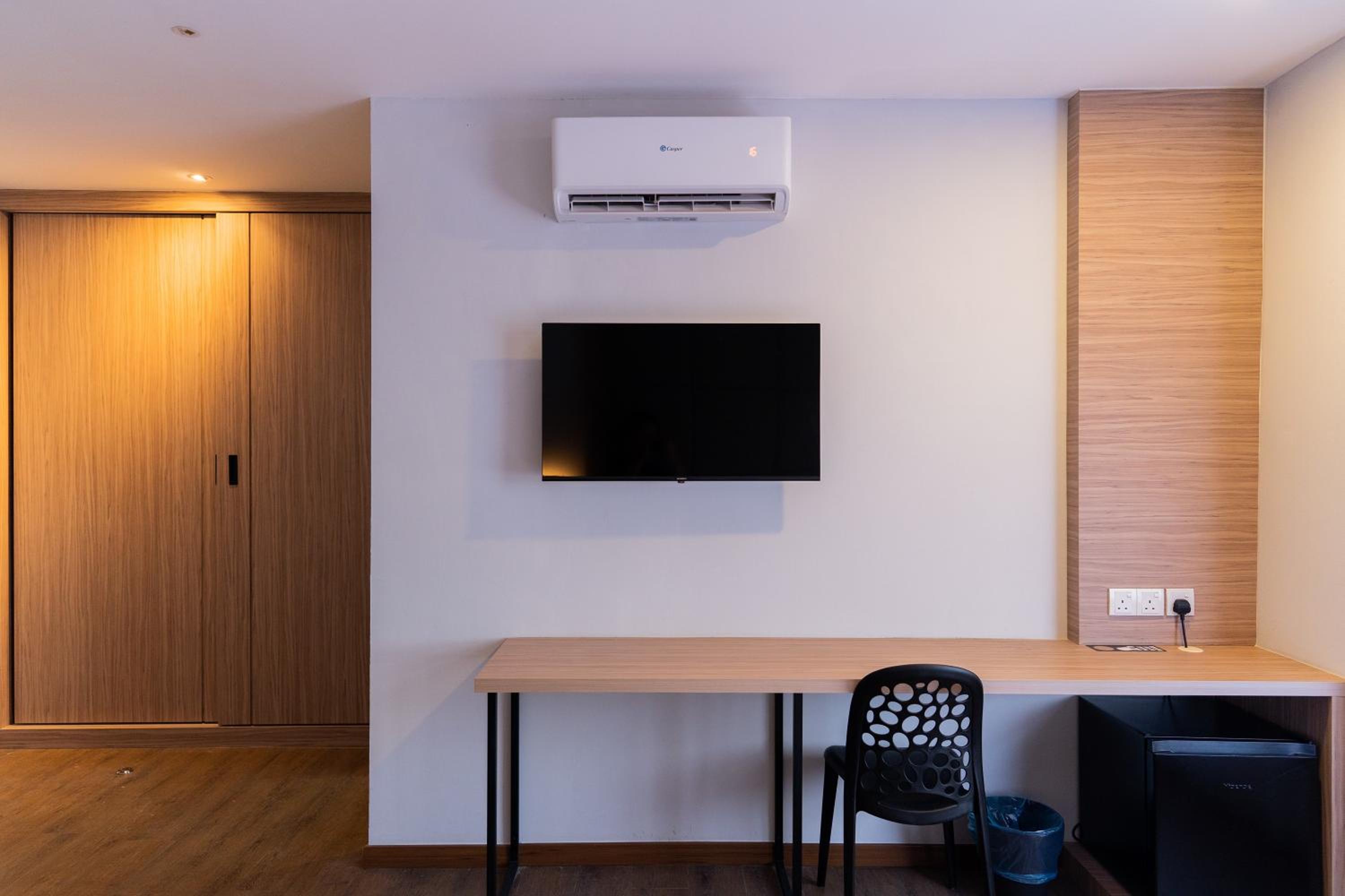 Suite - Photo 8