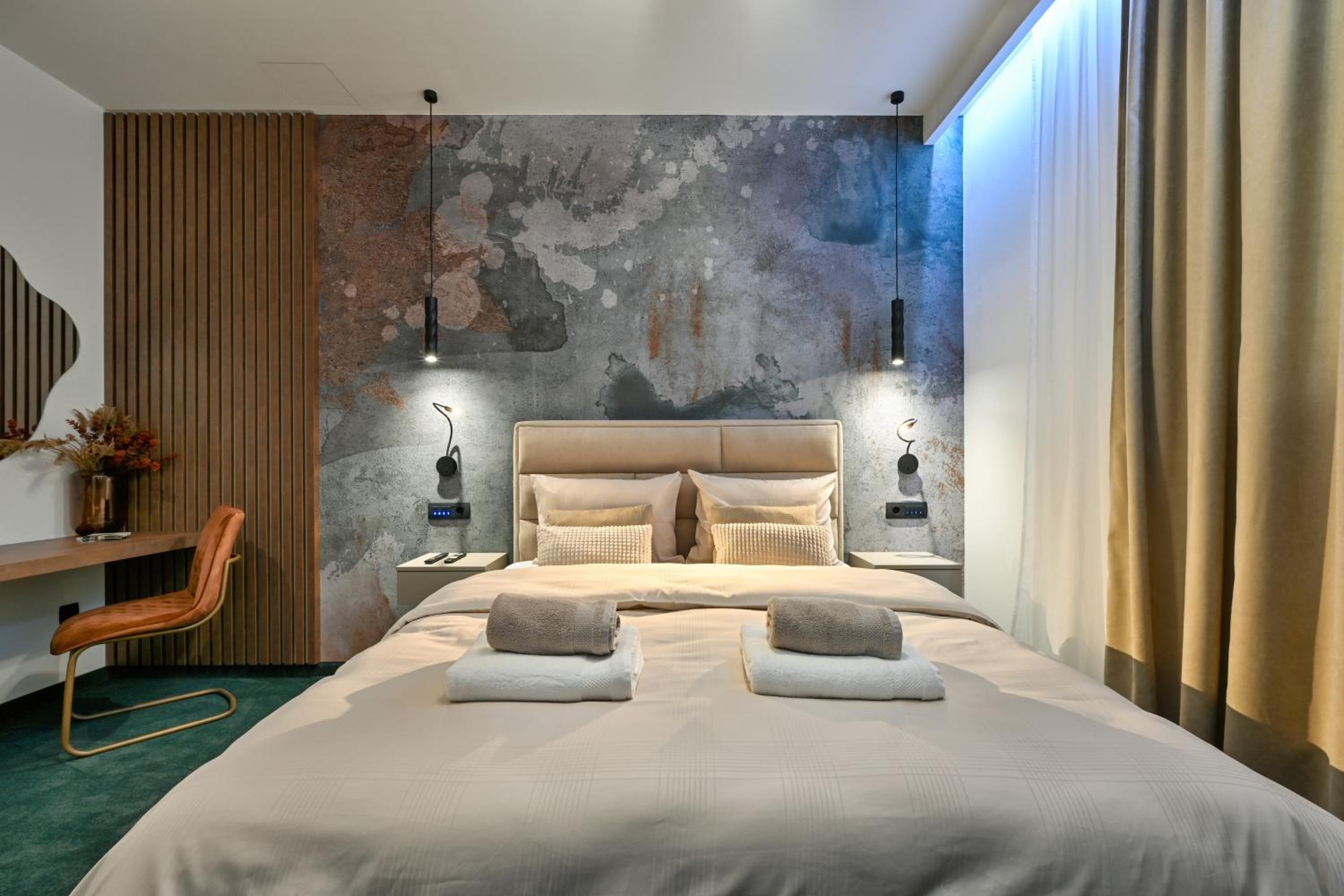 Deluxe King Room