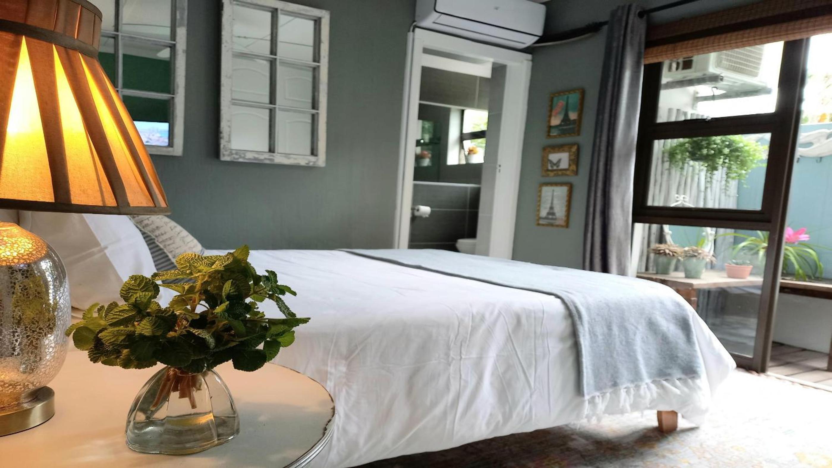 Double Room with Patio photo 1
