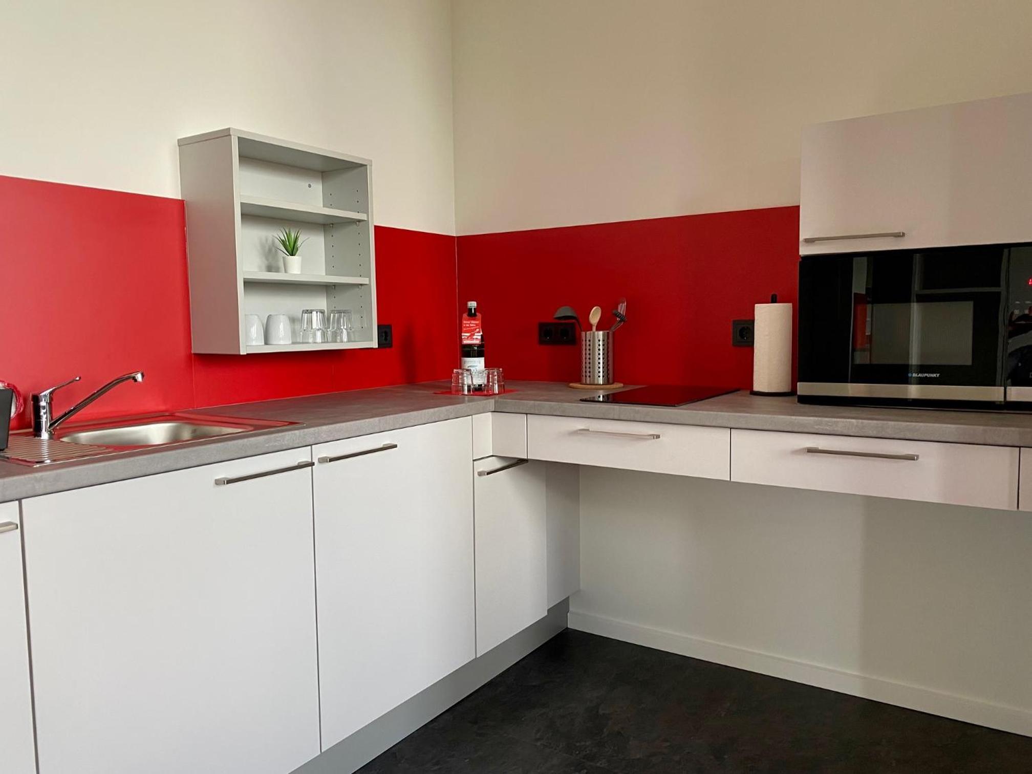 Standard Studio - Photo 11