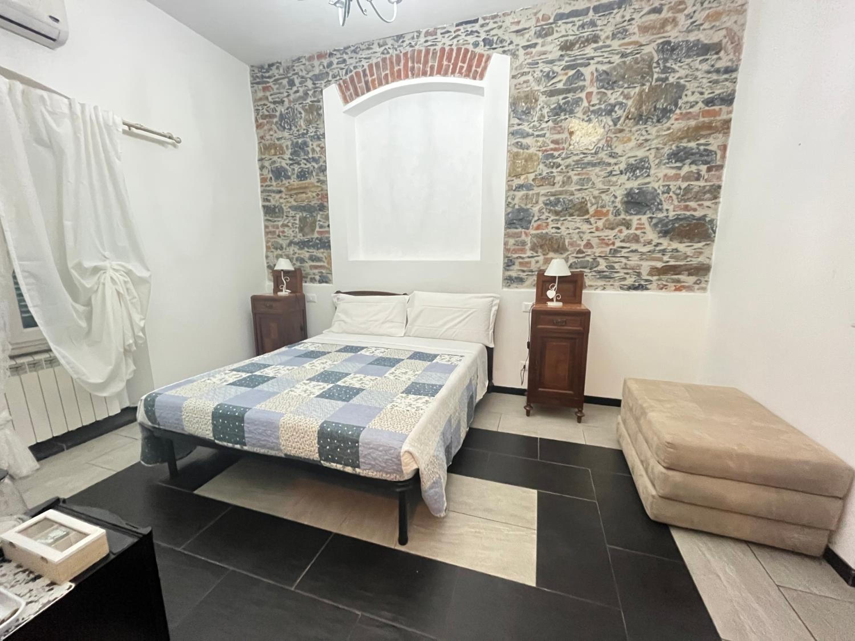 Double Room with Private Bathroom photo 2