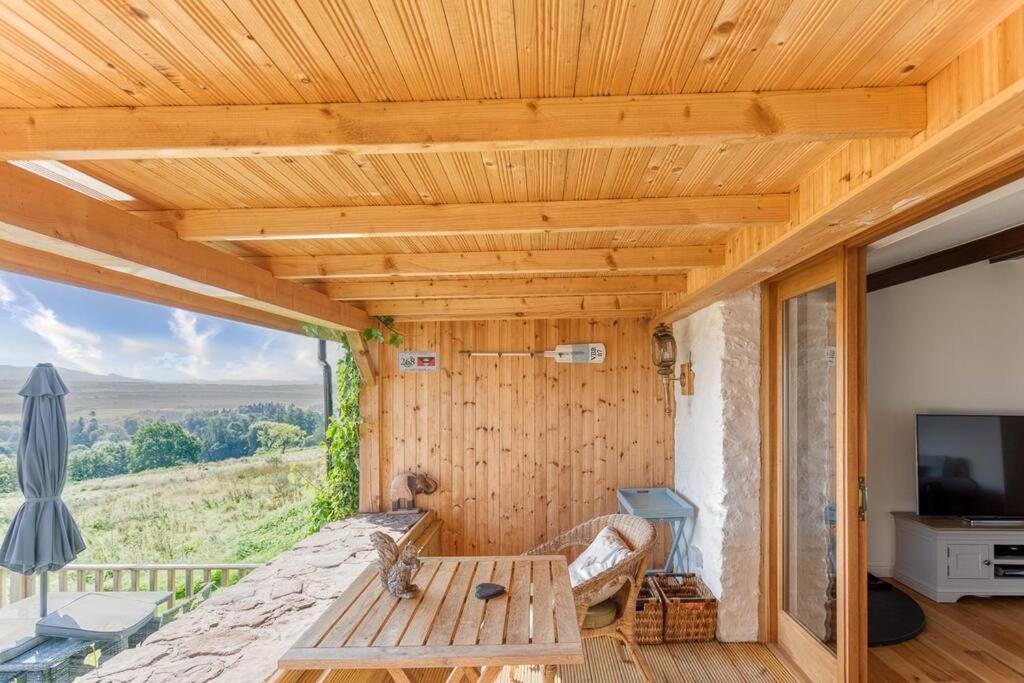 One-Bedroom House photo 2