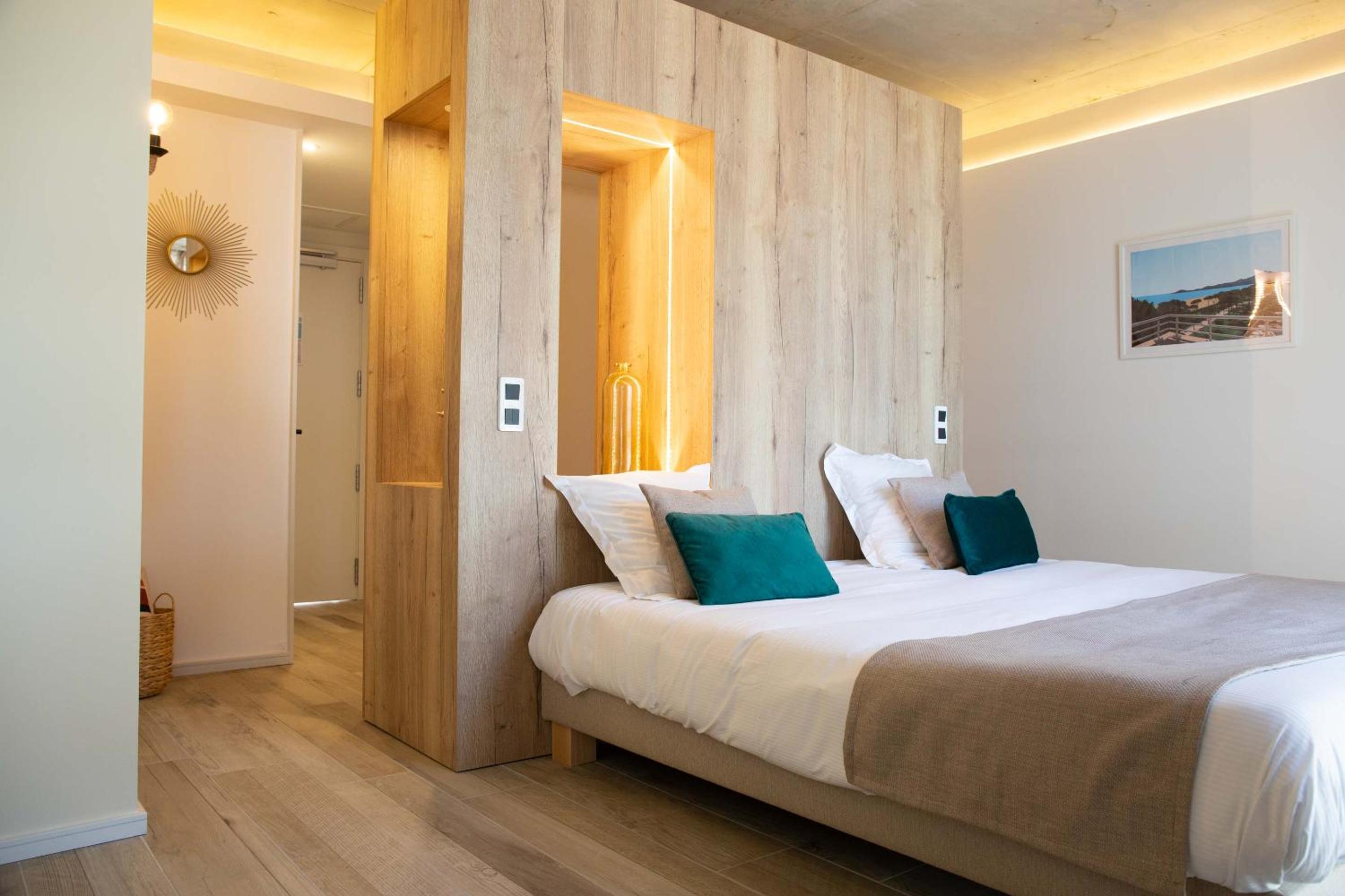 Room Collection (in the new villa without sea view) - Photo 9