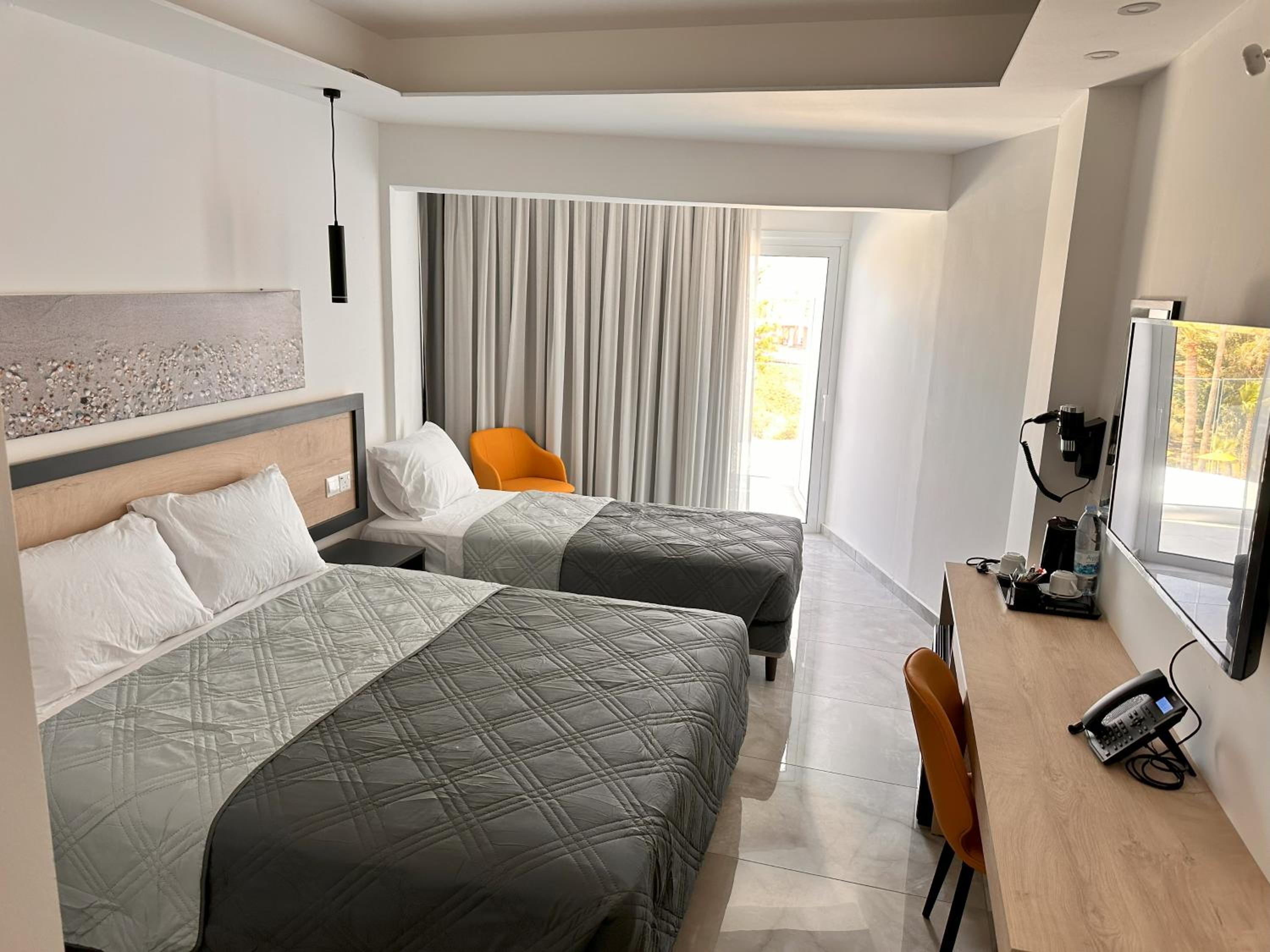 Triple Room with Mountain View - Photo 2