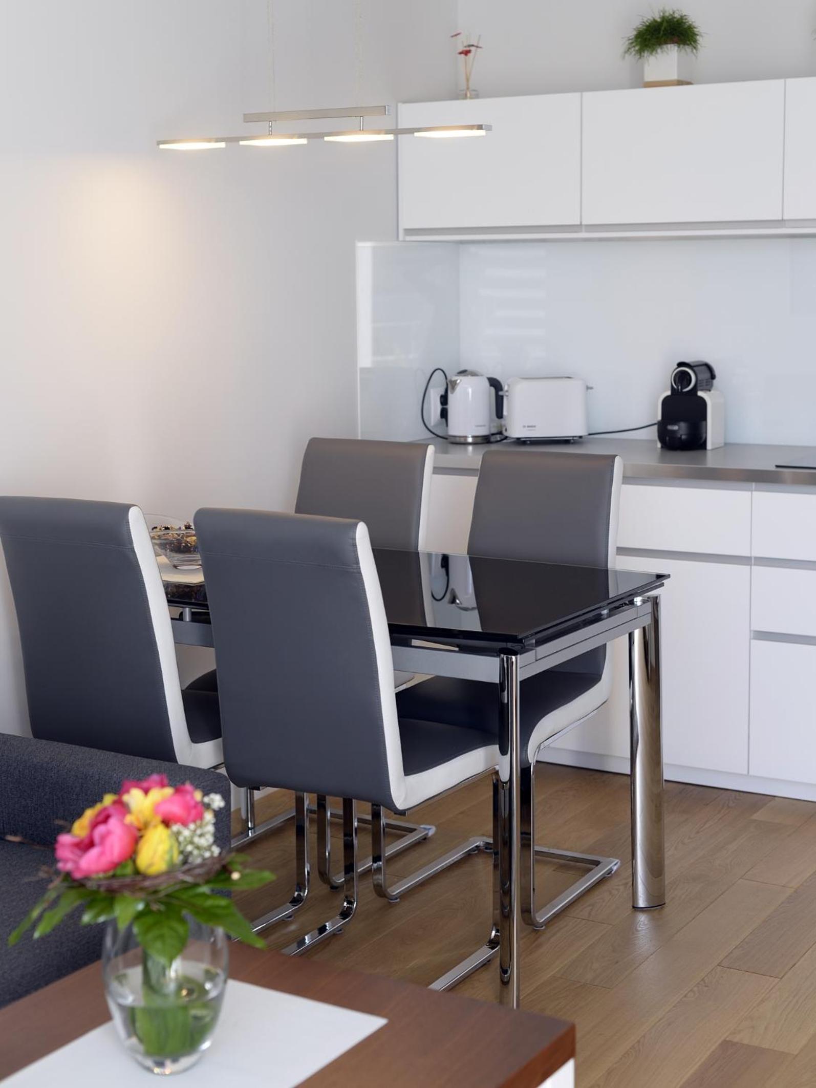 One-Bedroom Apartment - Photo 18