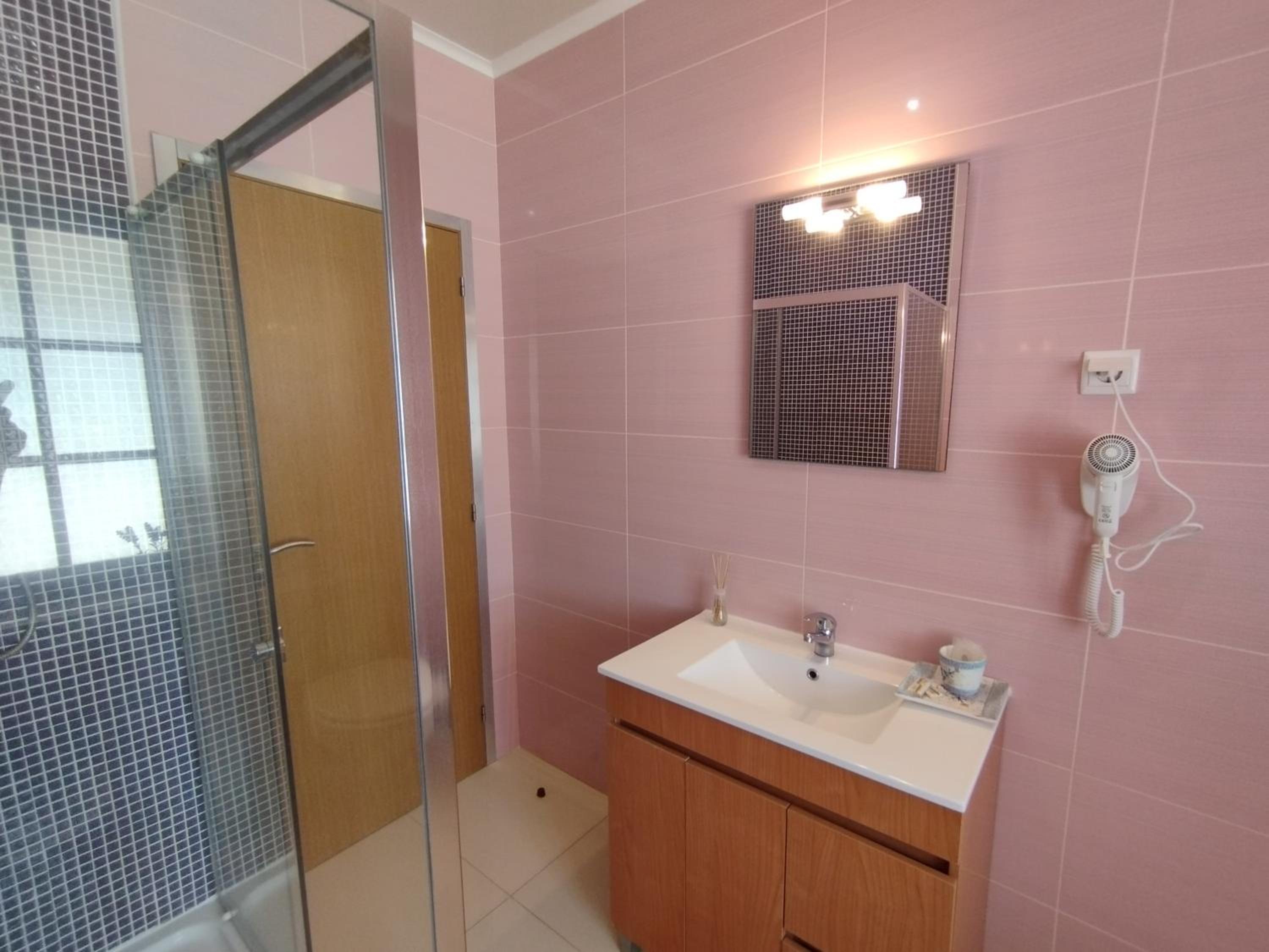 Queen Room with Balcony photo 3