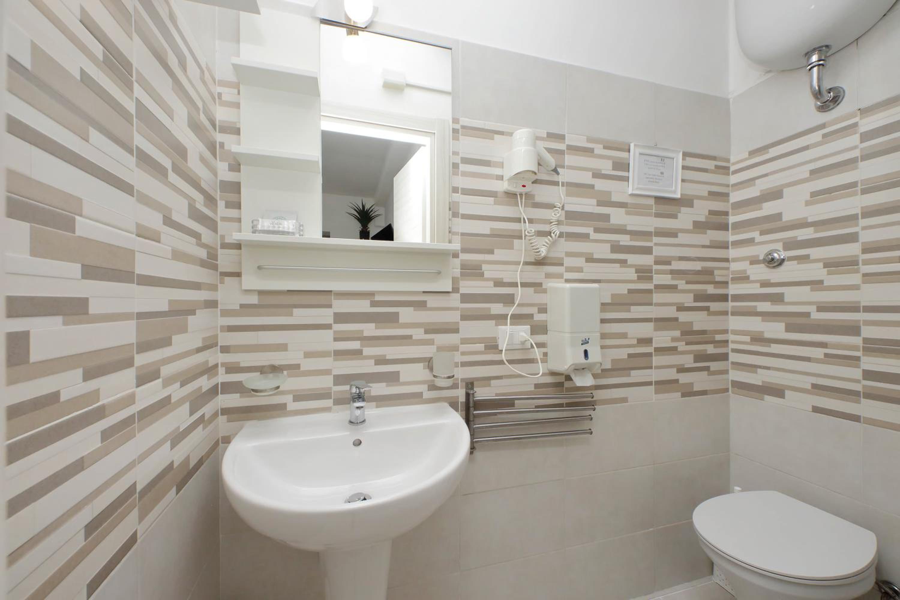 Family Room with Private Bathroom - Photo 6