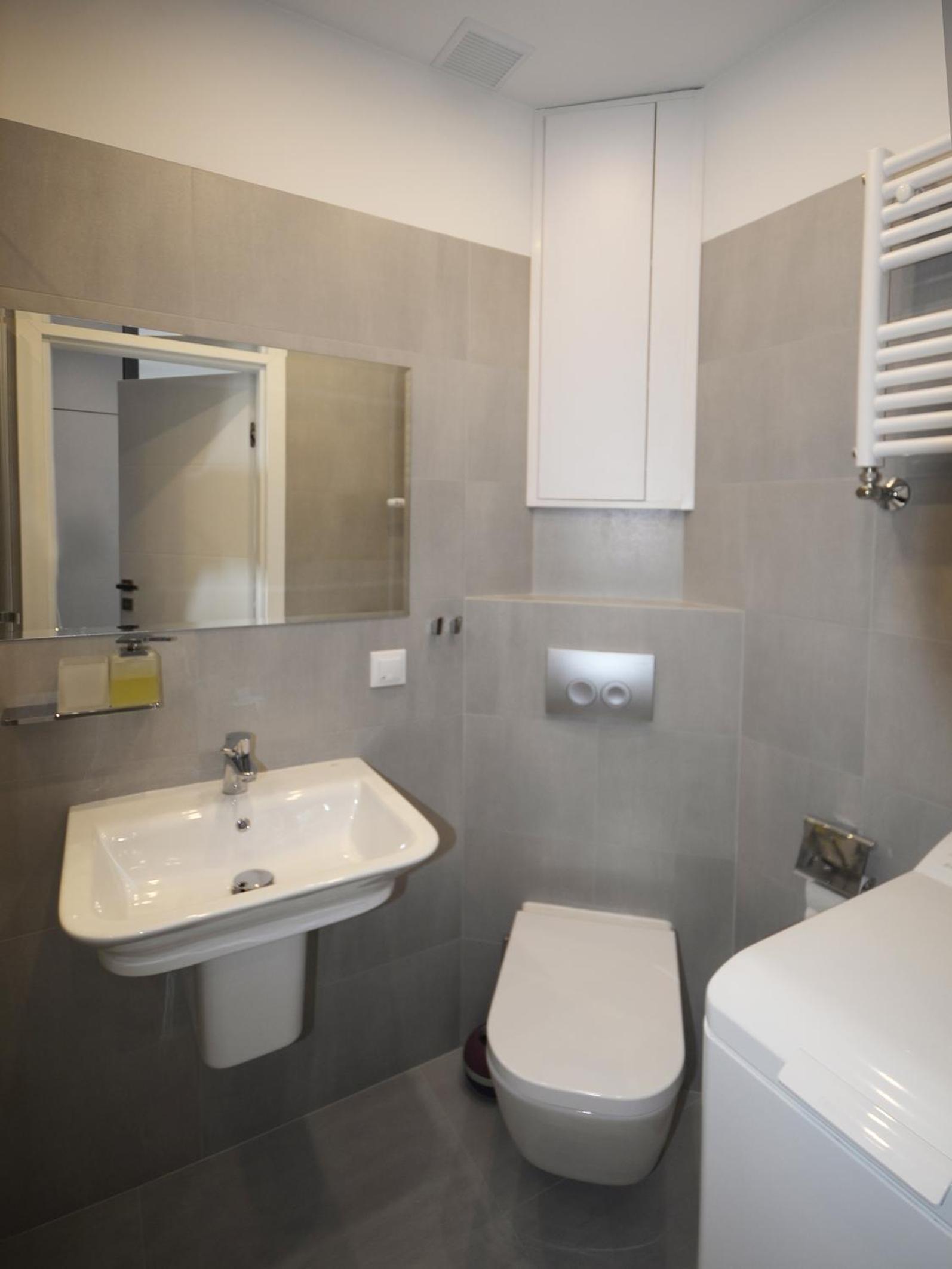One-Bedroom Apartment - Photo 7