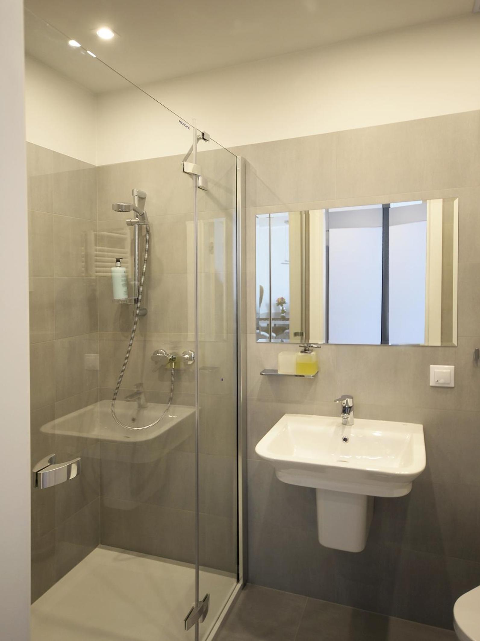 One-Bedroom Apartment - Photo 10