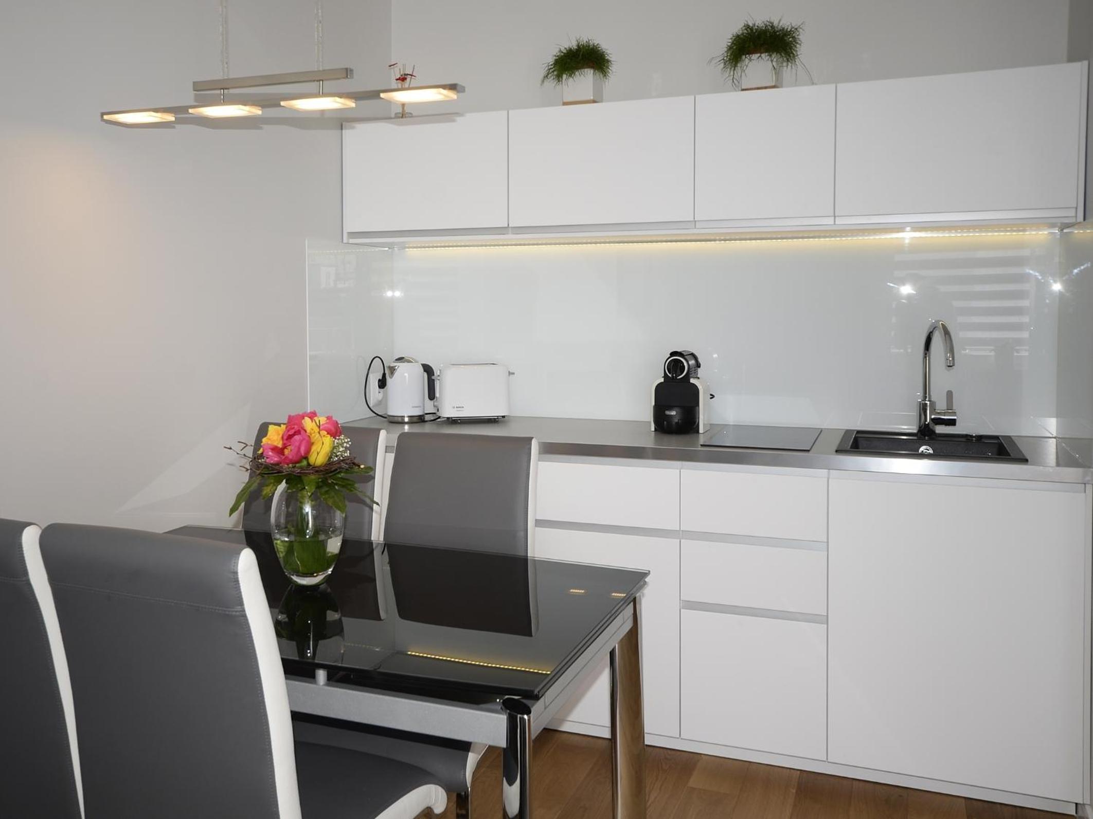 One-Bedroom Apartment - Photo 13