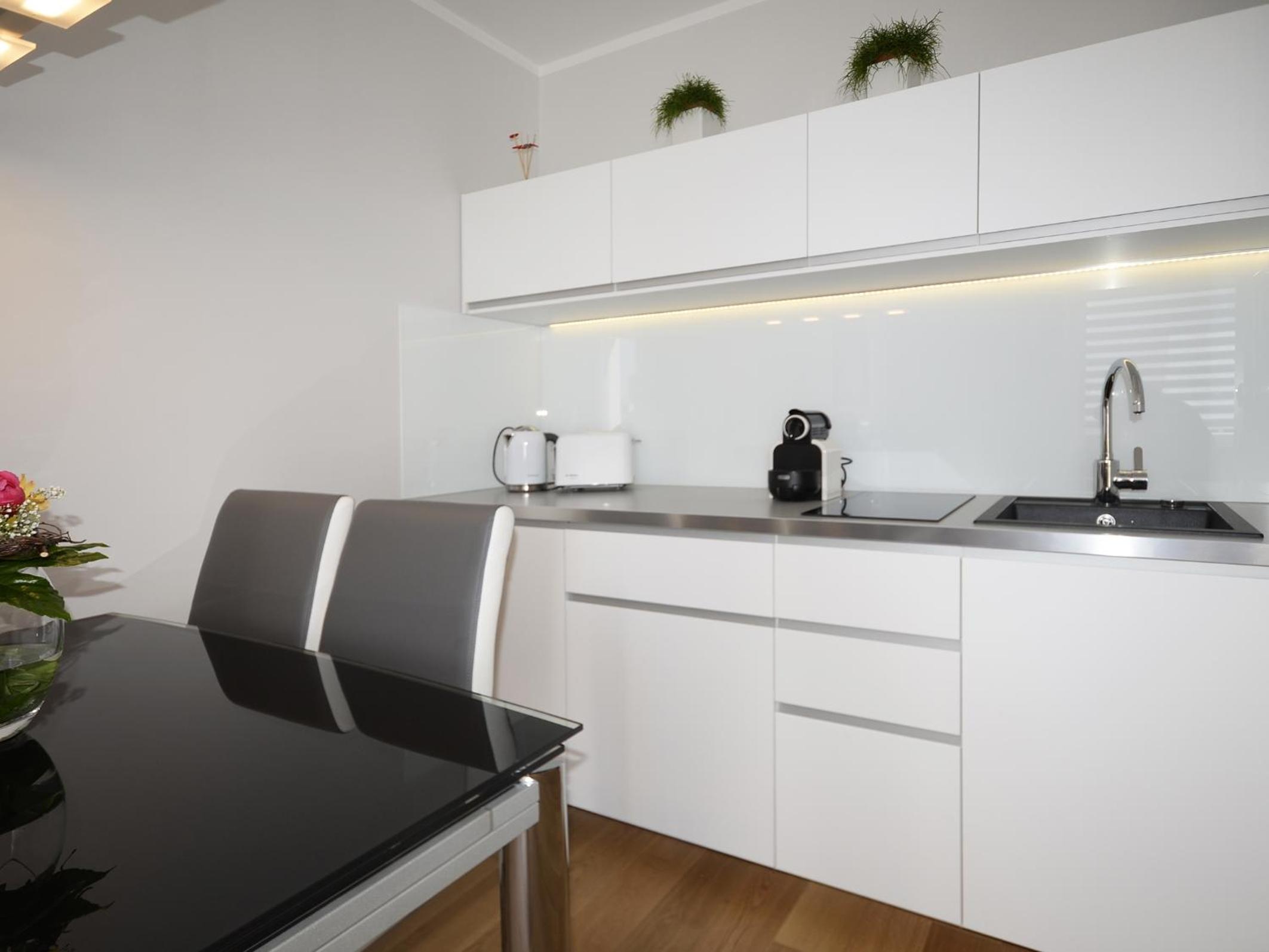One-Bedroom Apartment - Photo 21