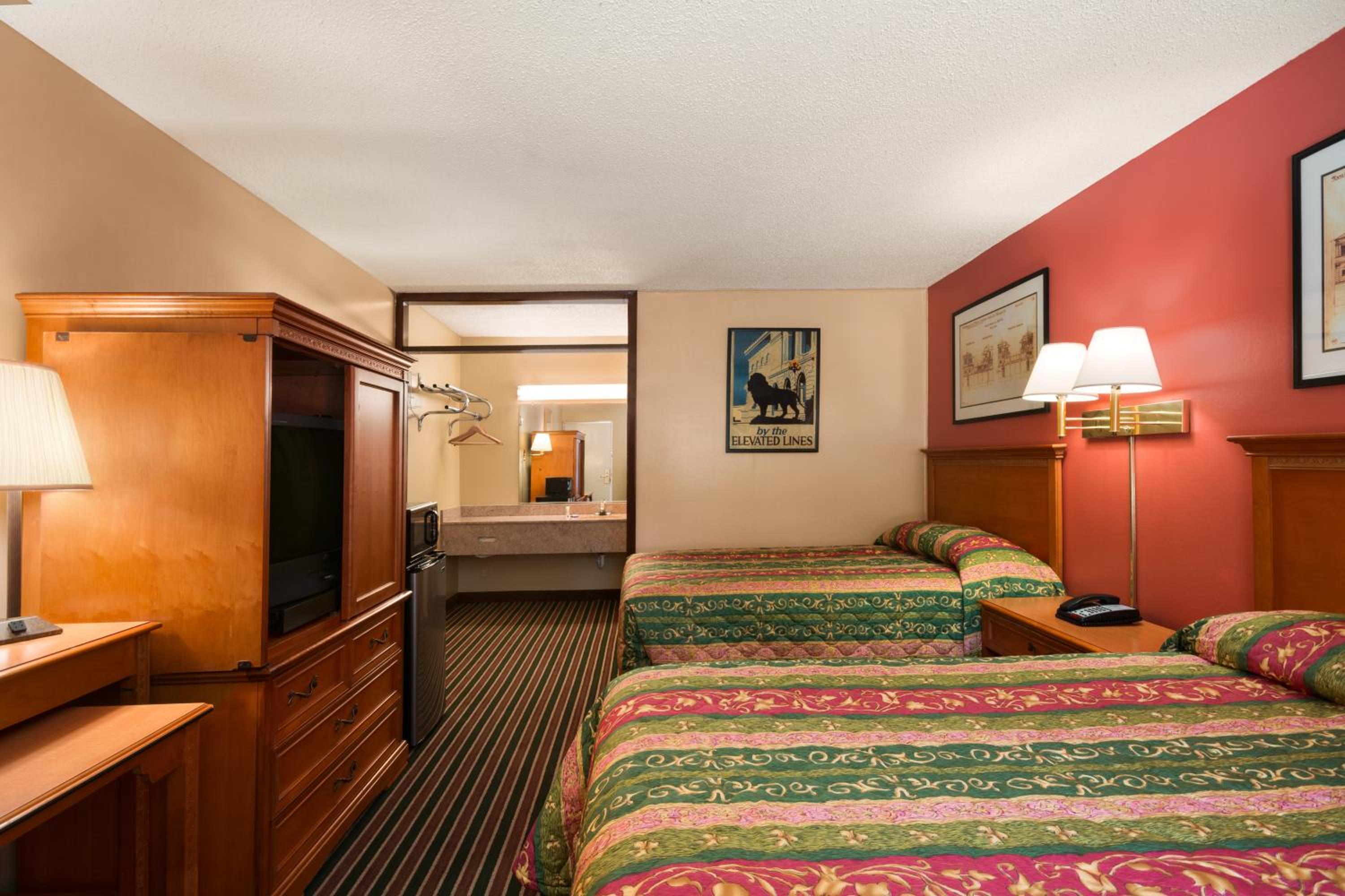 Double Room with Two Double Beds - Smoking - Photo 5