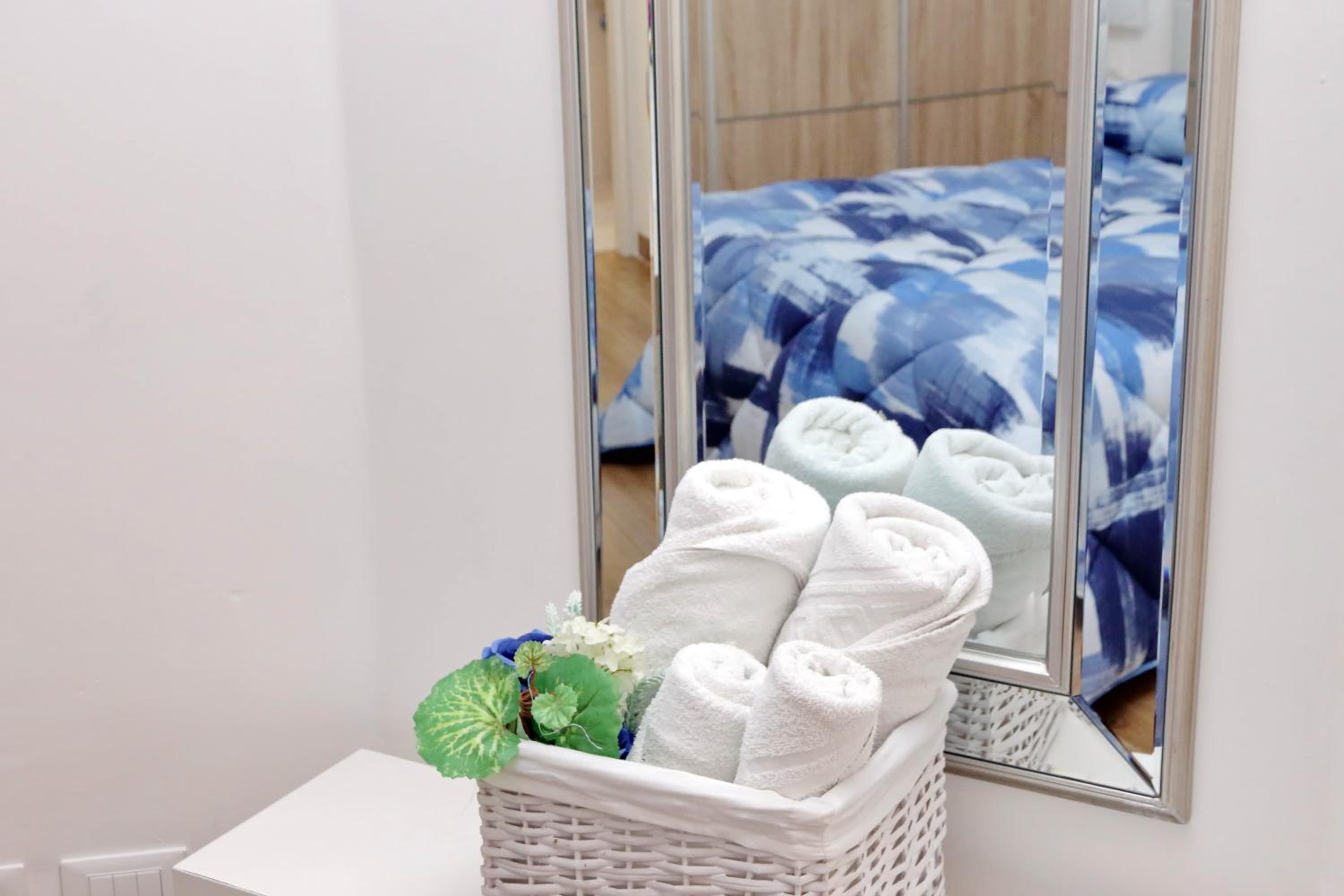 Double Room with Private Bathroom - Photo 6