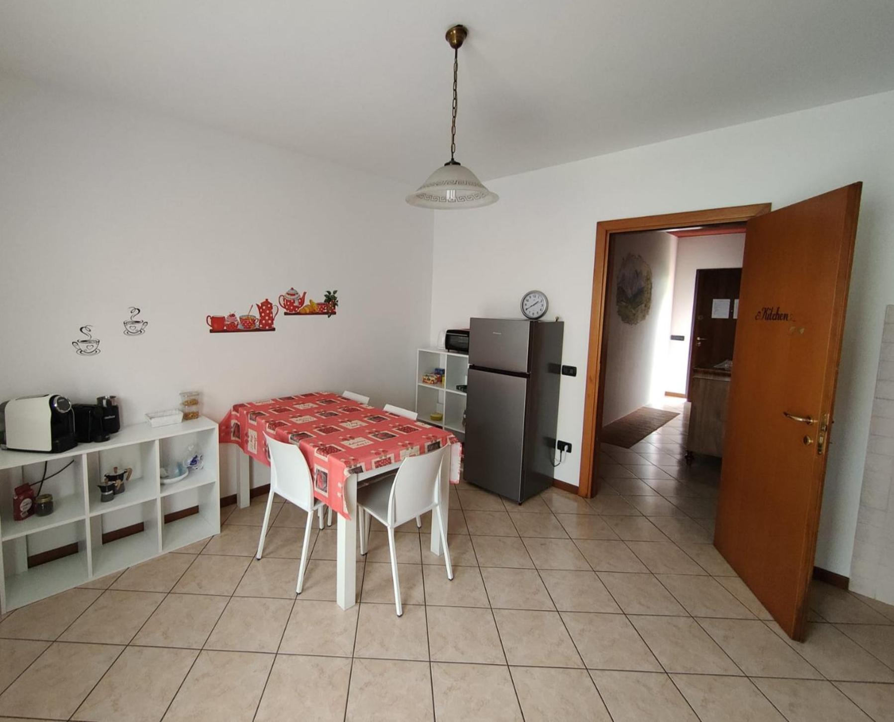 Apartment - Split Level - Photo 5