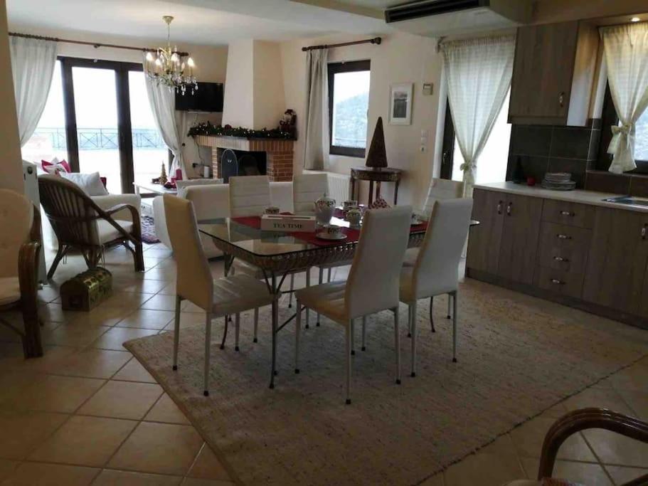 Two-Bedroom House - Photo 9