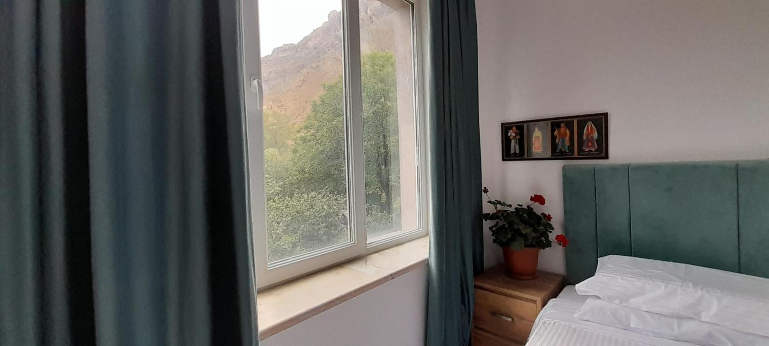 Budget Twin Room photo 2