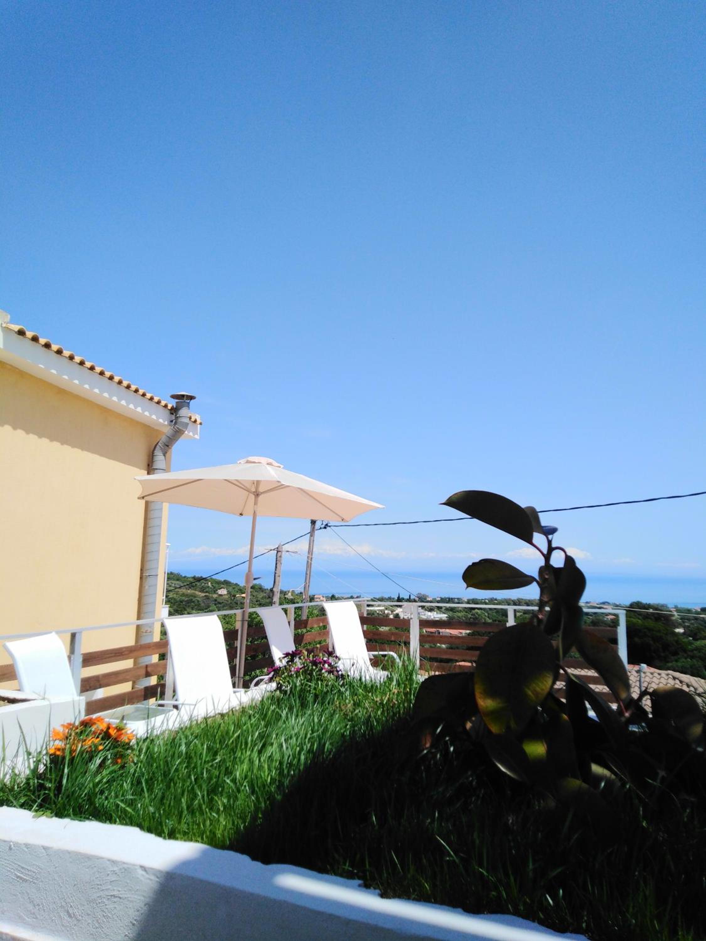 Three-Bedroom Villa photo 3