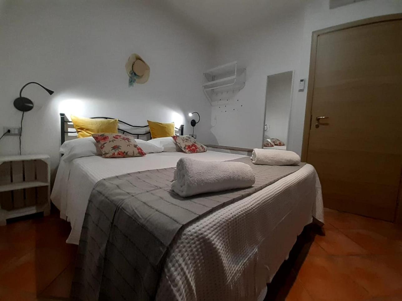 Double Room - Photo 12
