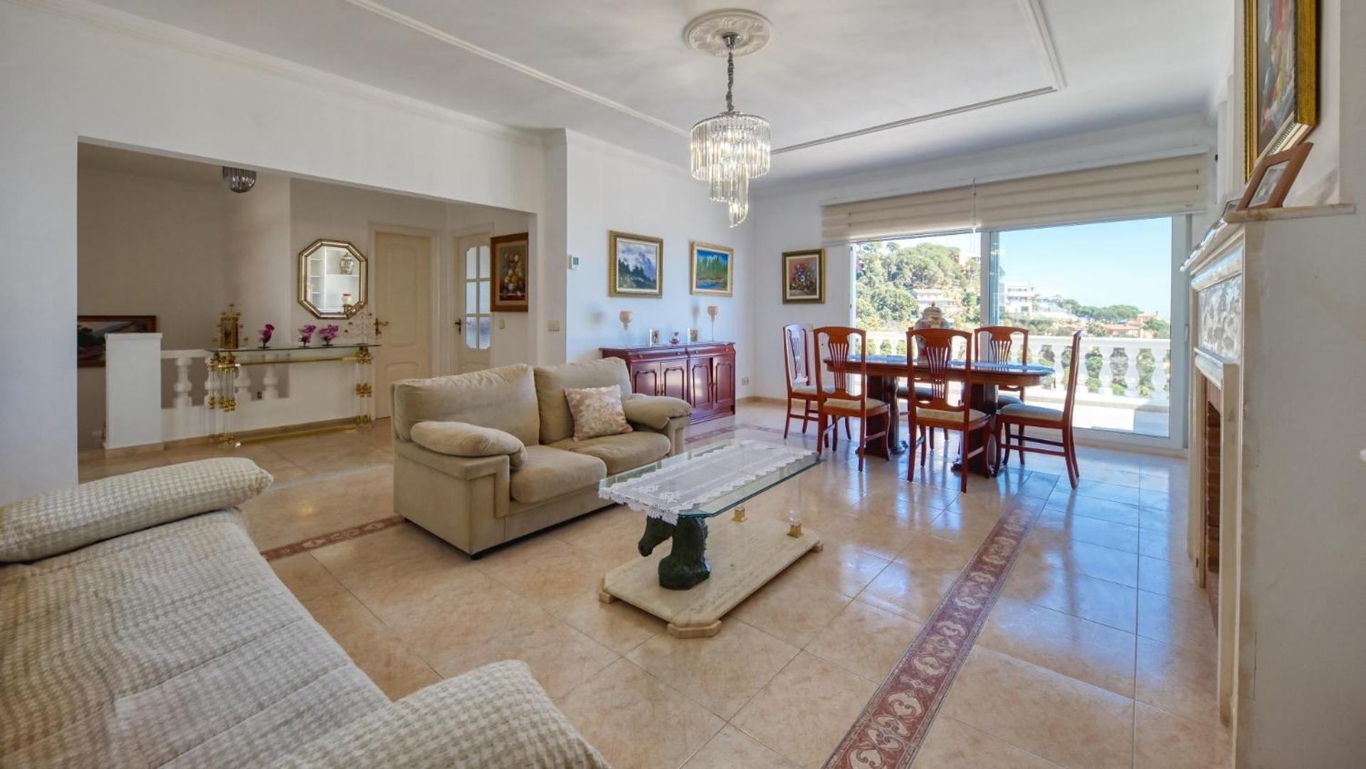 Villa con Vista al Mar