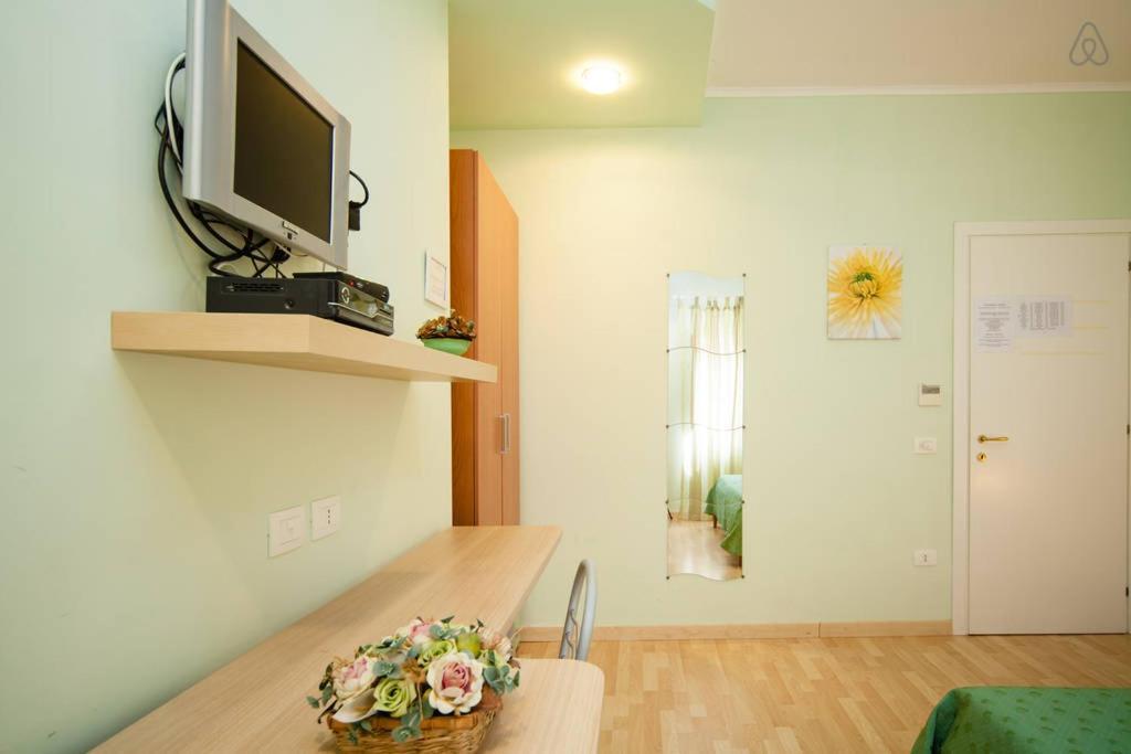 Double or Twin Room - Photo 12