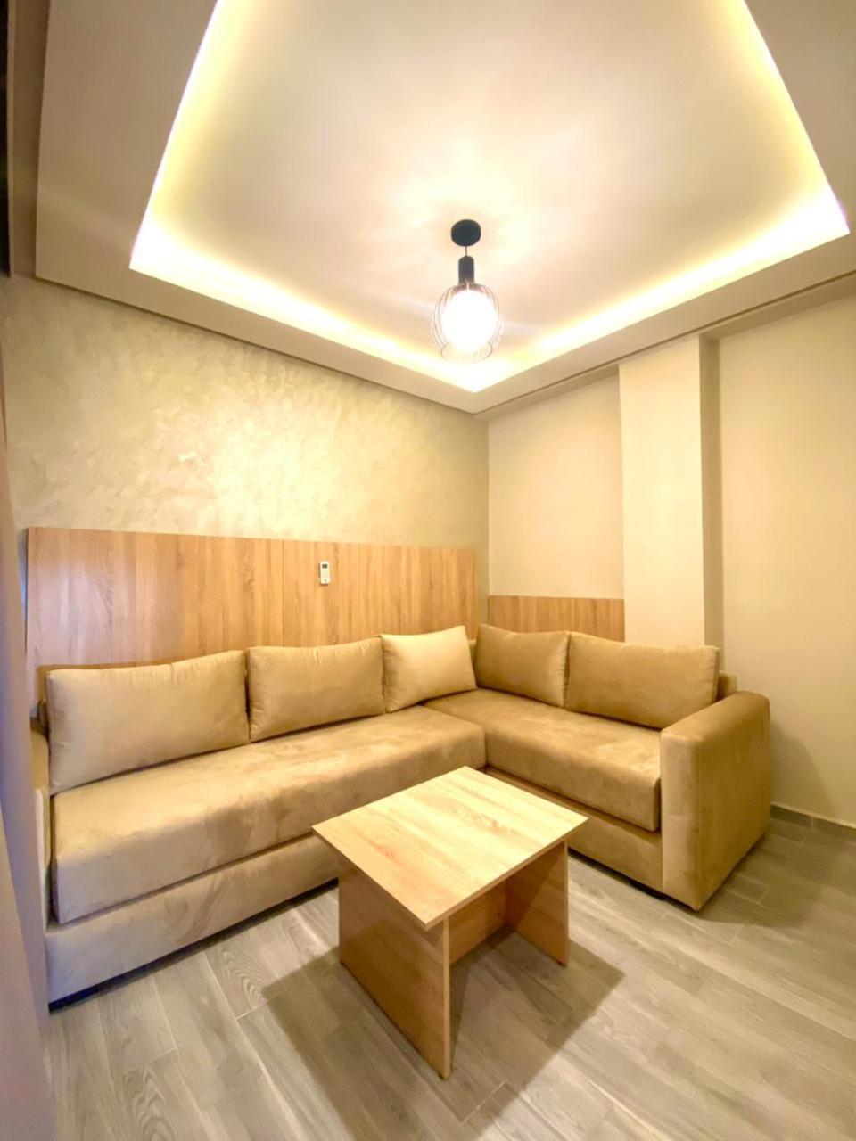 Suite - Photo 2
