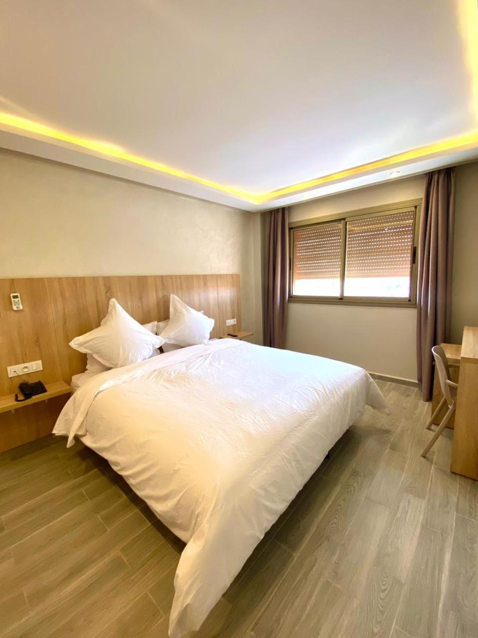 Suite - Photo 5