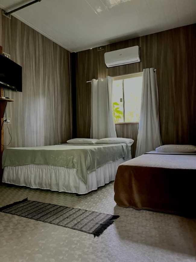 Family Room with Private Bathroom photo 2