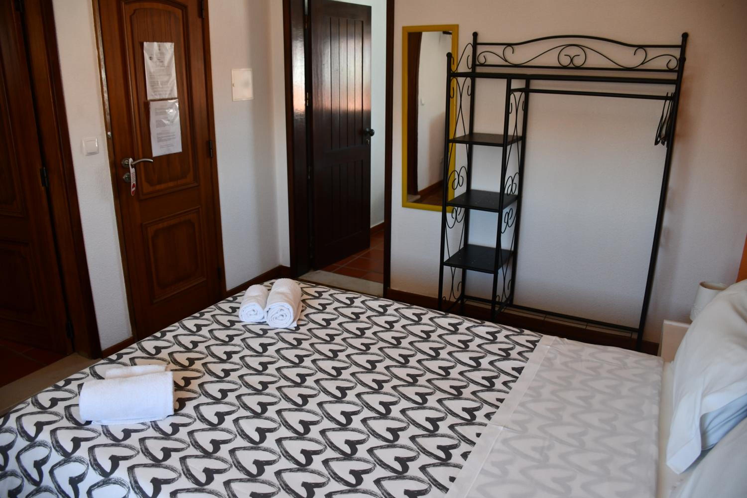 Double Room with Extra Bed - Photo 3