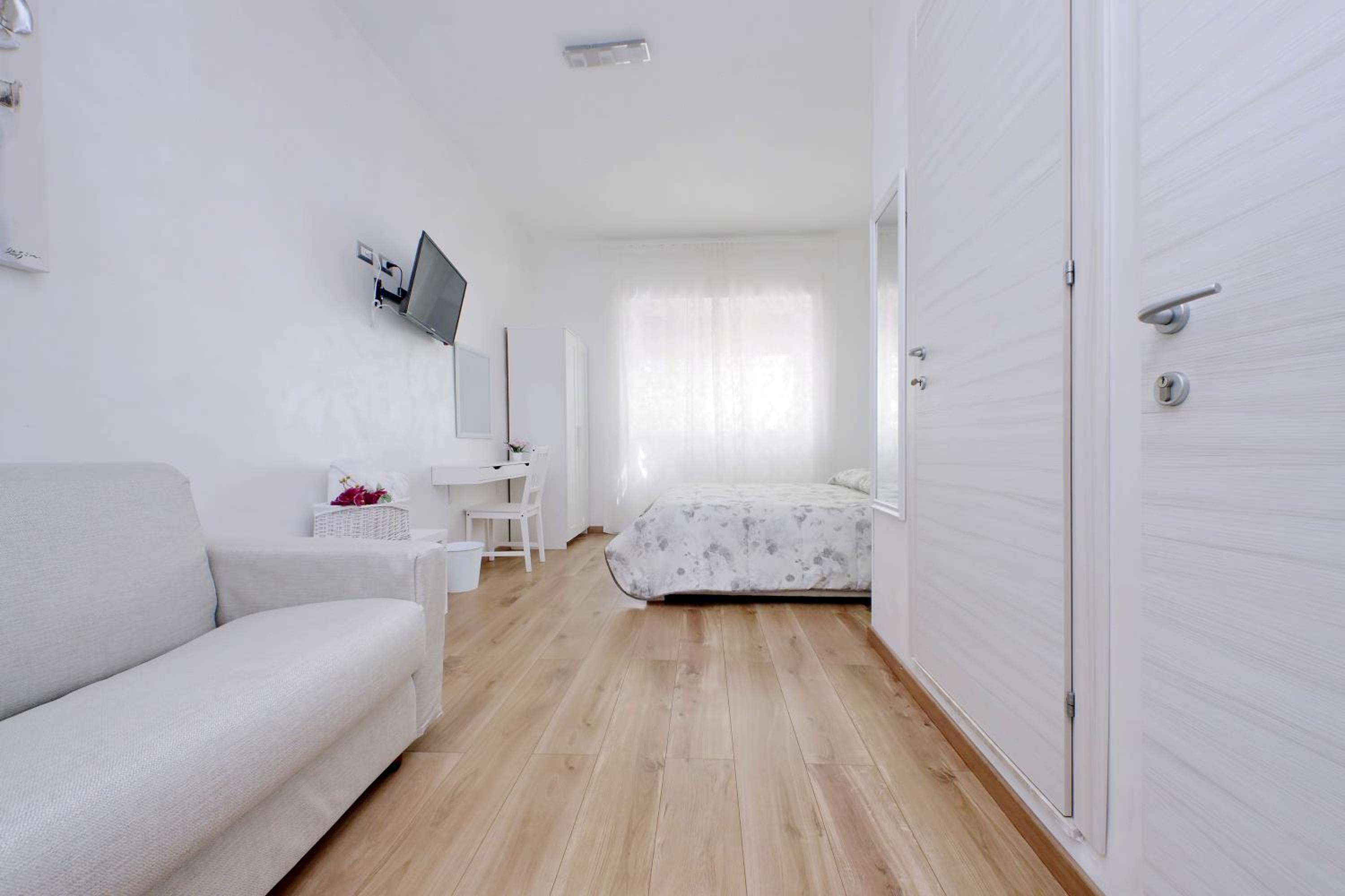 Triple Room with Private Bathroom - Photo 1