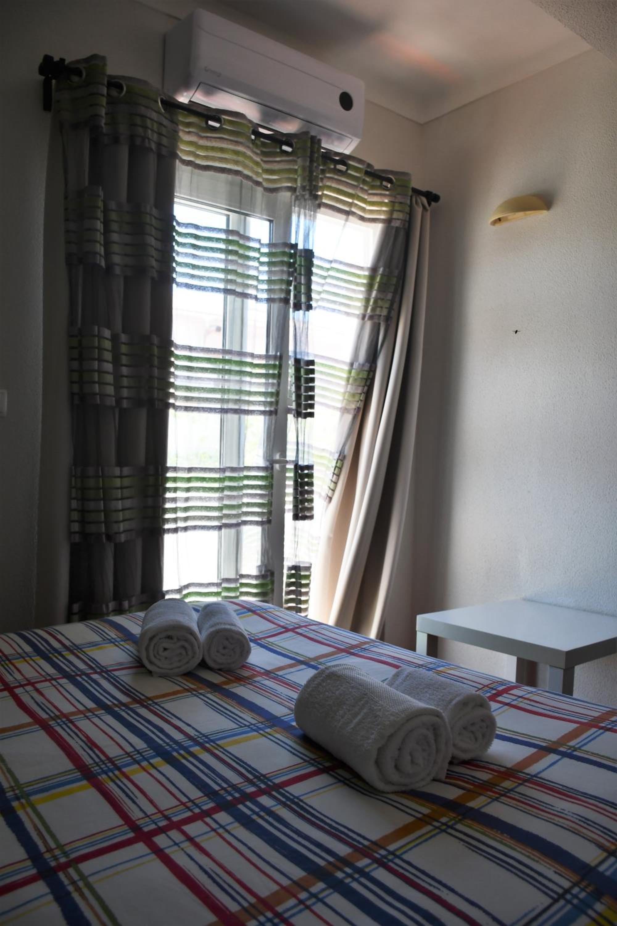 Double Room with Patio - Photo 11