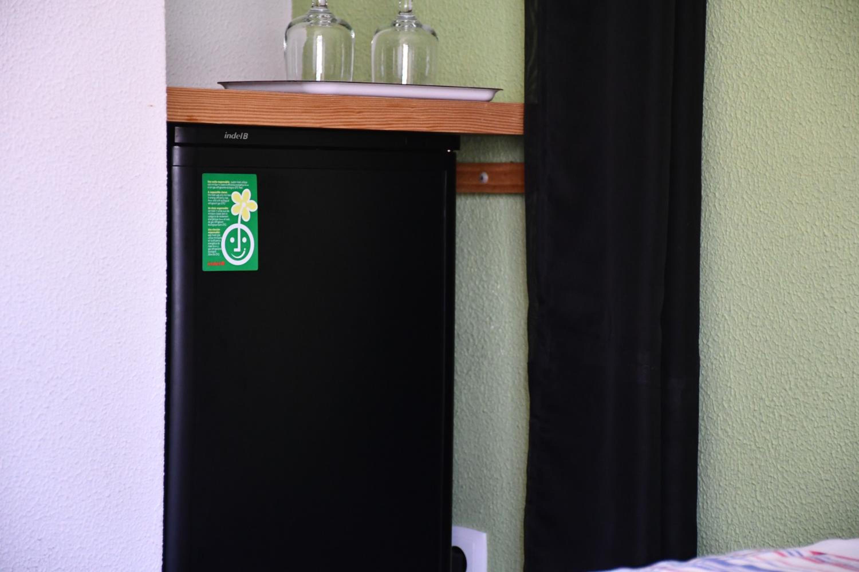 Double Room with Patio - Photo 13