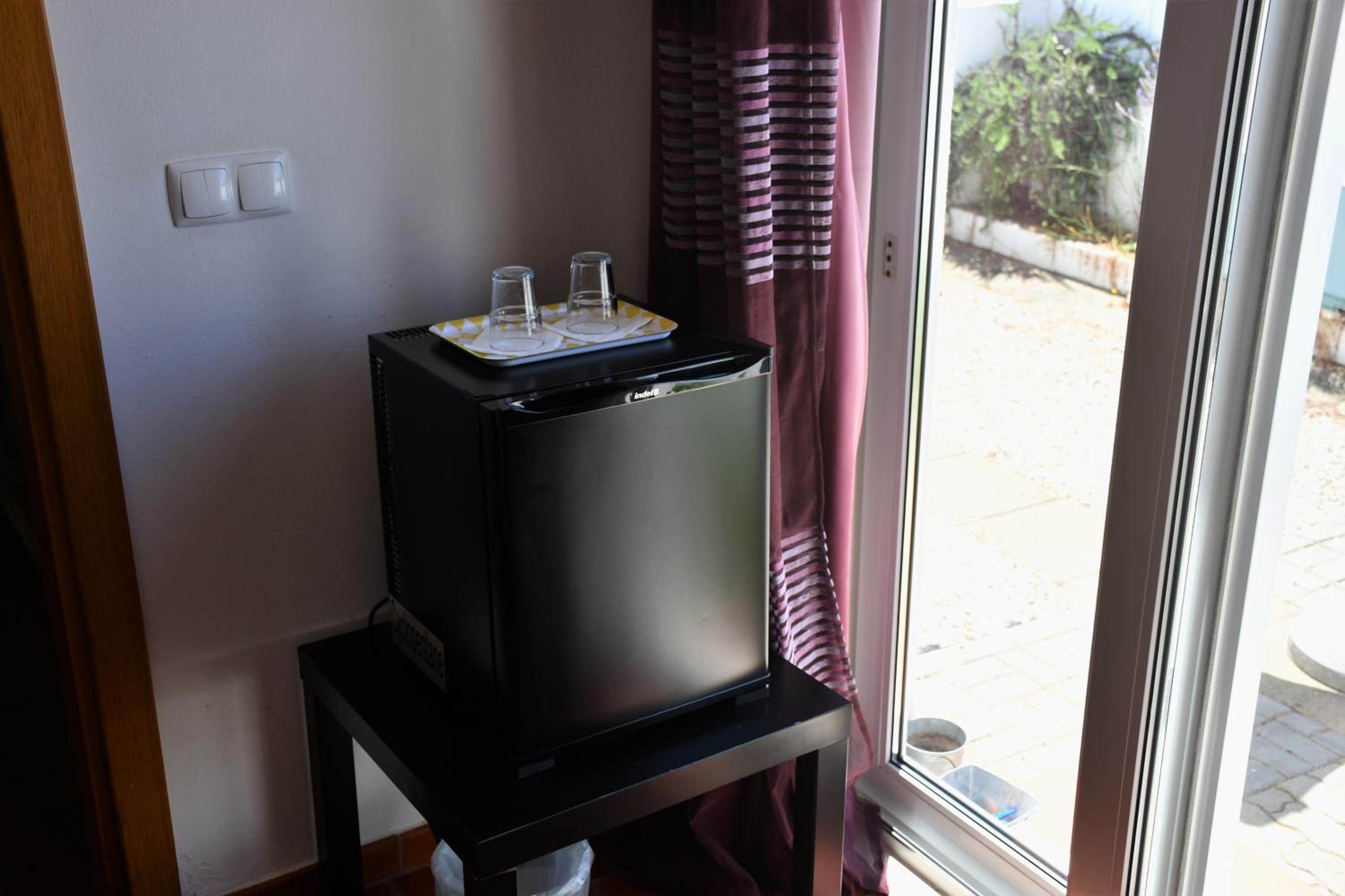 Double Room with Patio - Photo 17