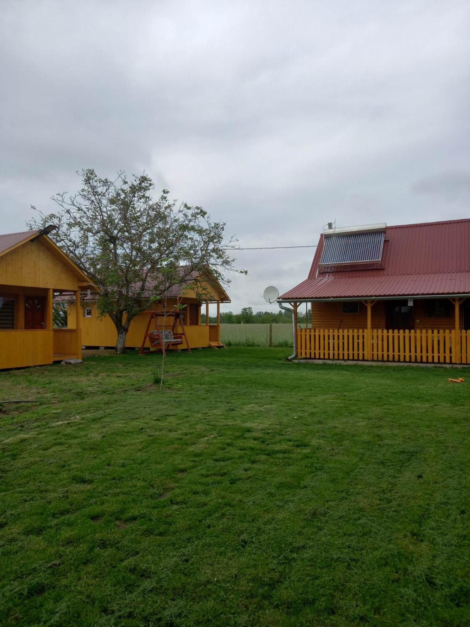 Twin Room with Garden View - Photo 3