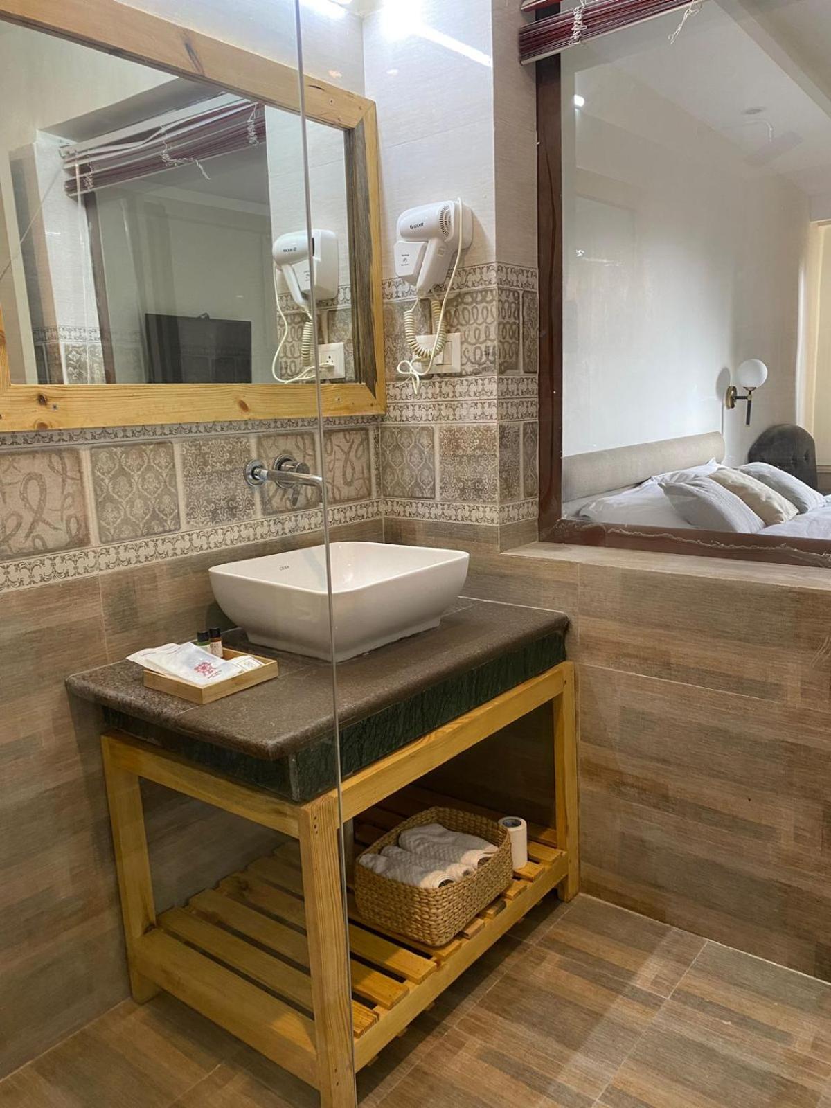 Deluxe Double Room photo 2