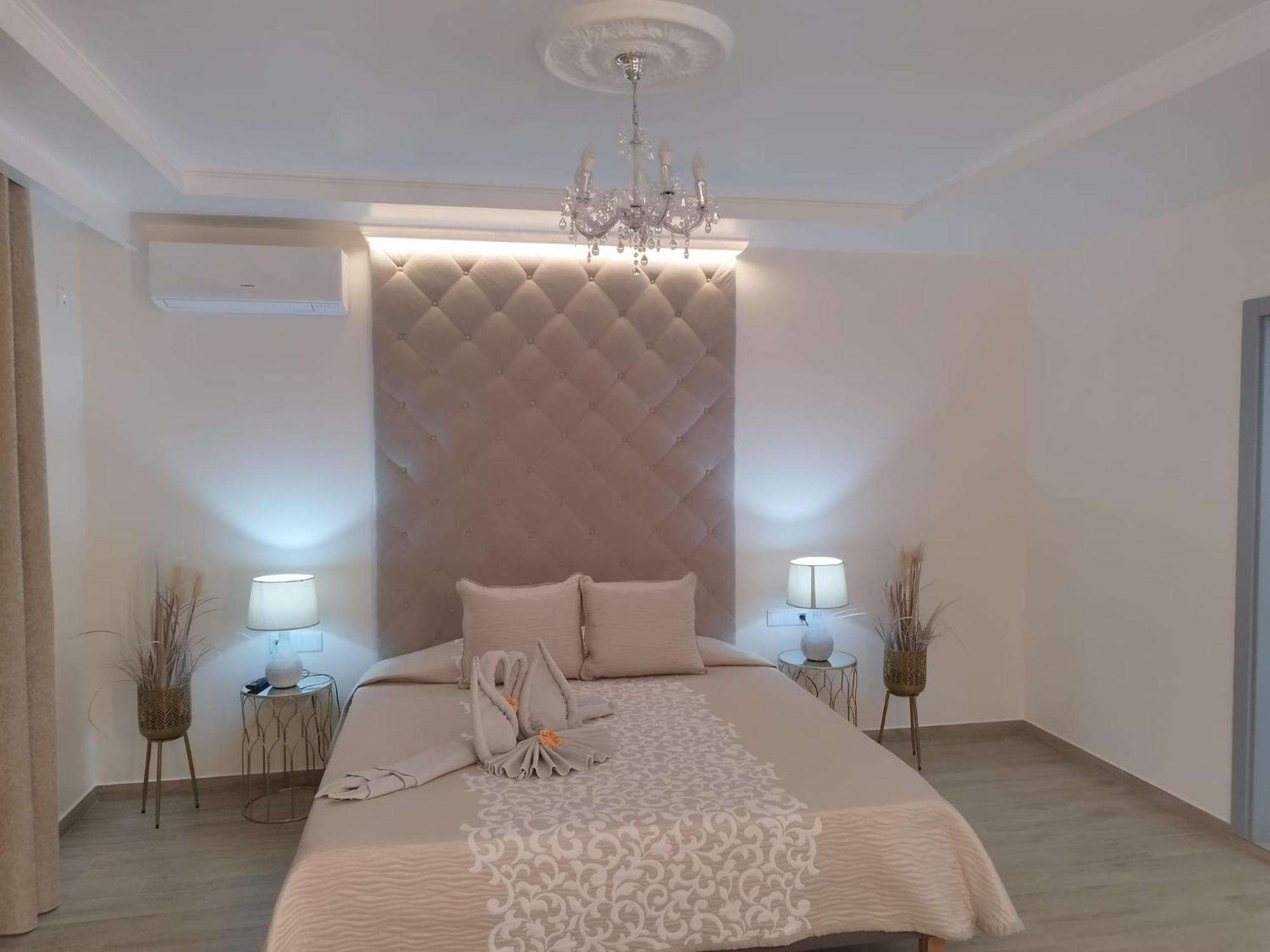Deluxe Suite with Sea View