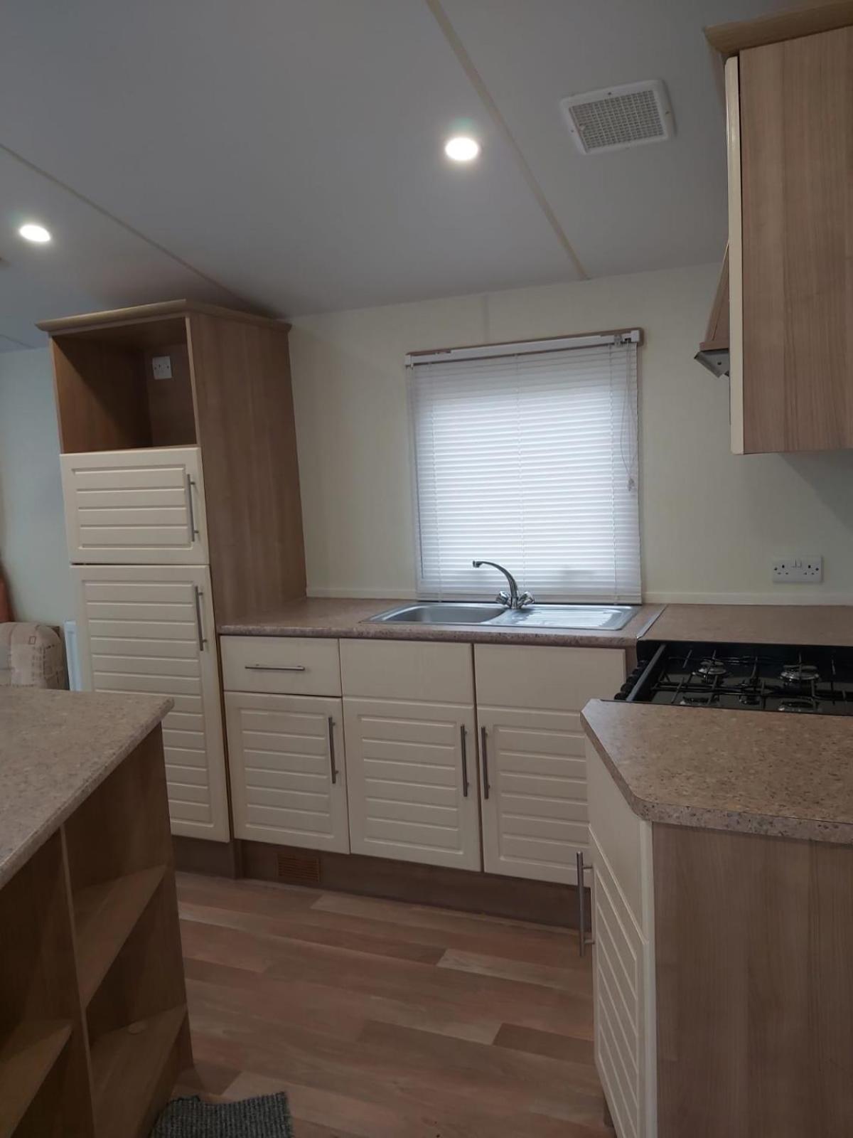 Mobile Home photo 1