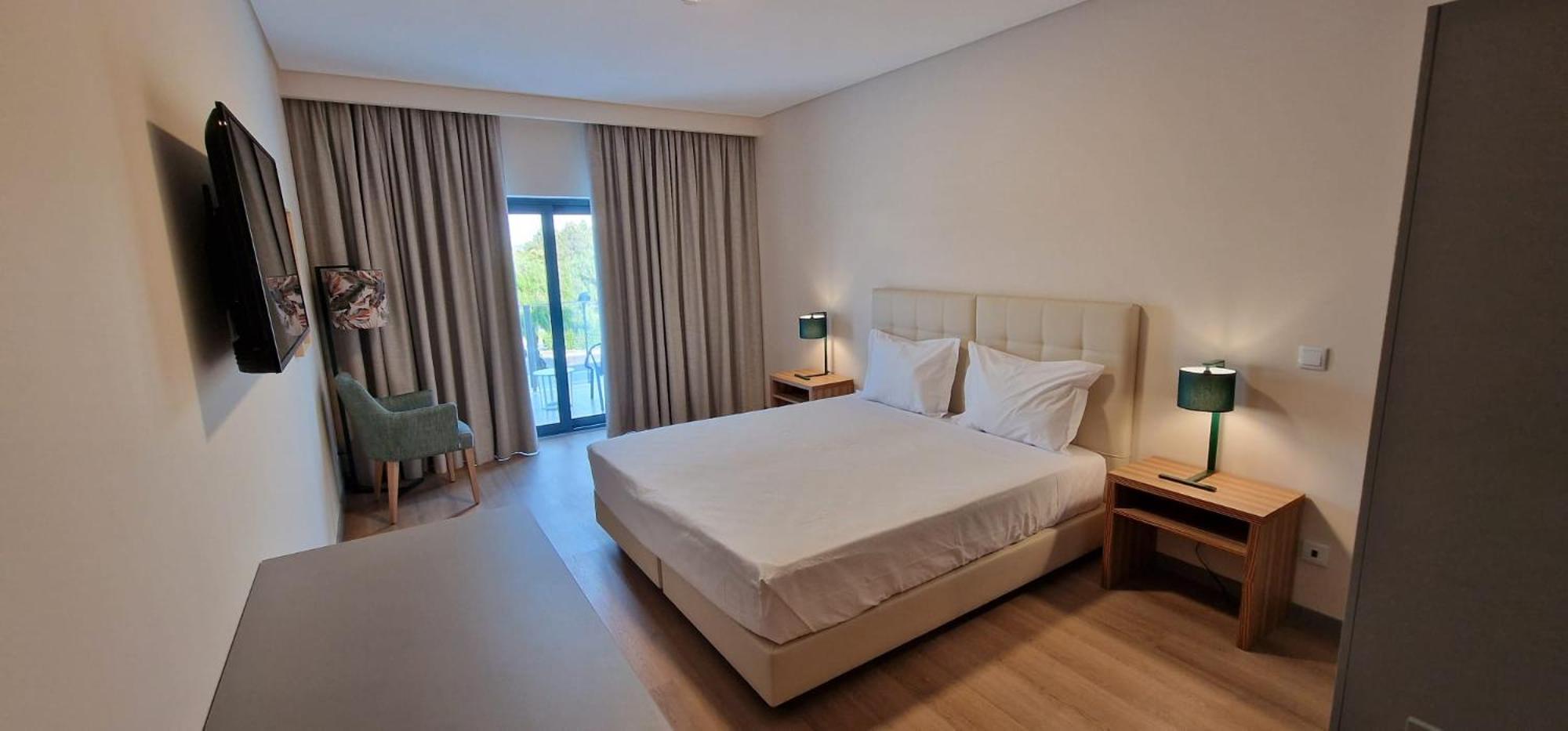 Double Room - Photo 5