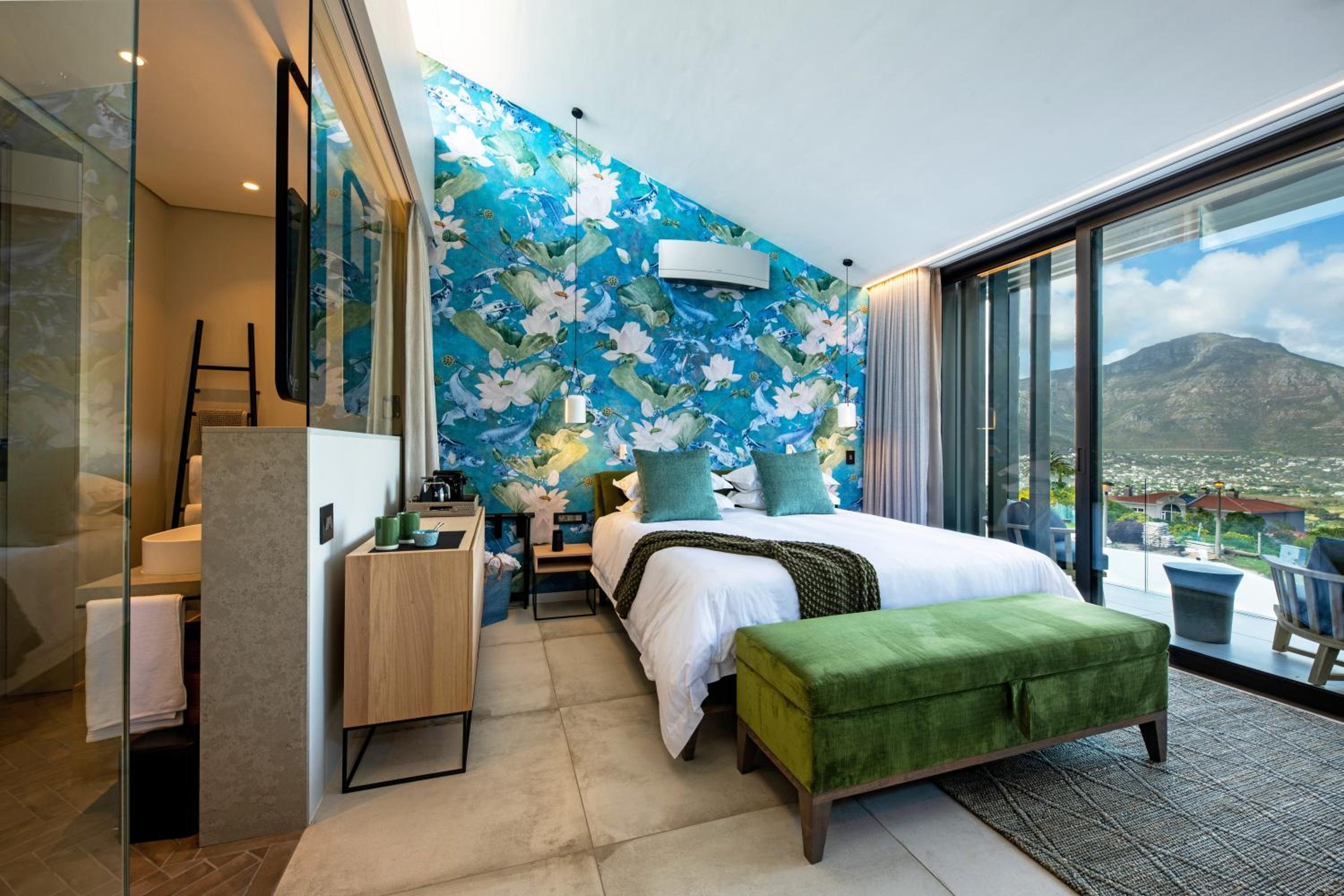 King Suite with Ocean View photo 1