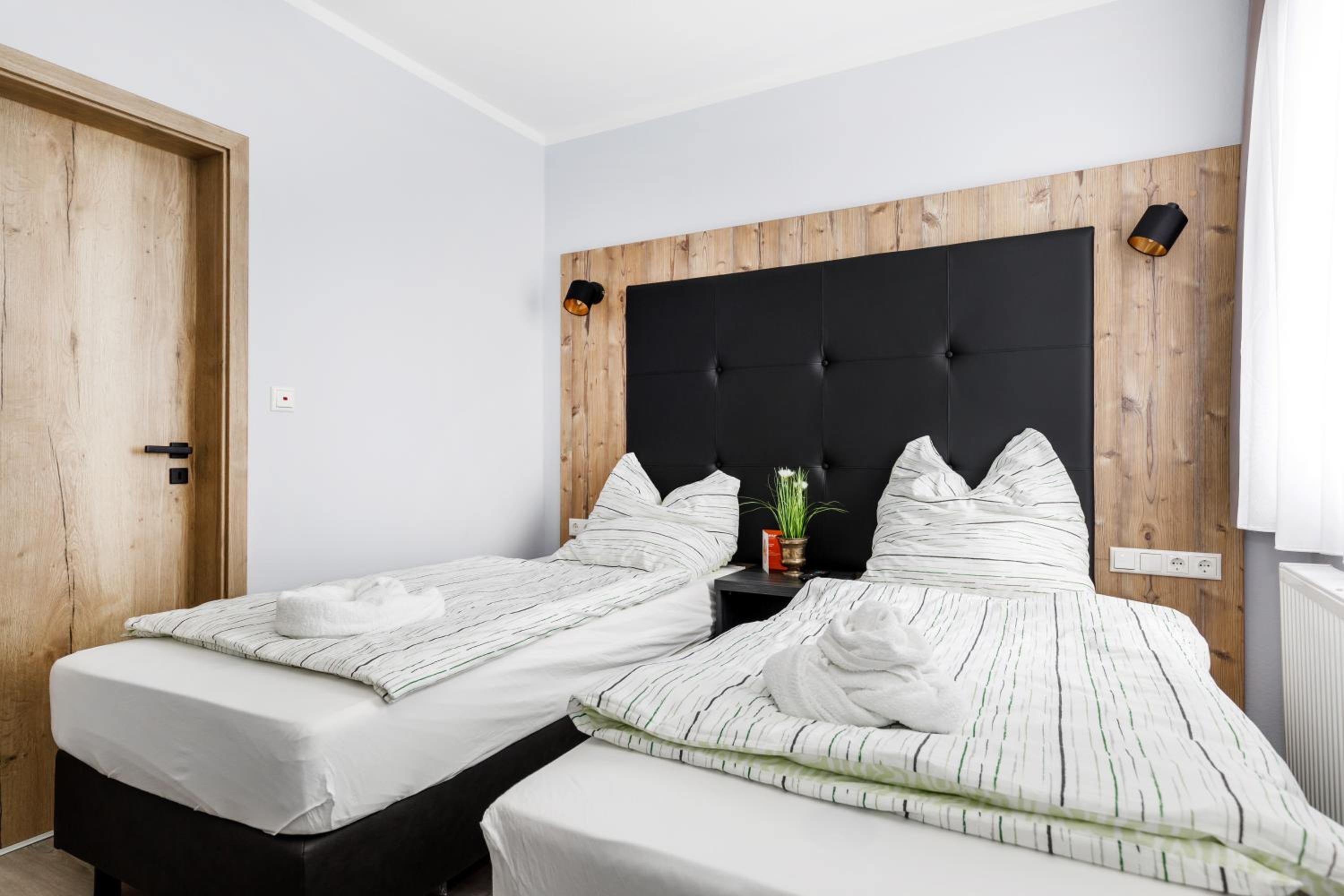 Standard Double Room photo 2